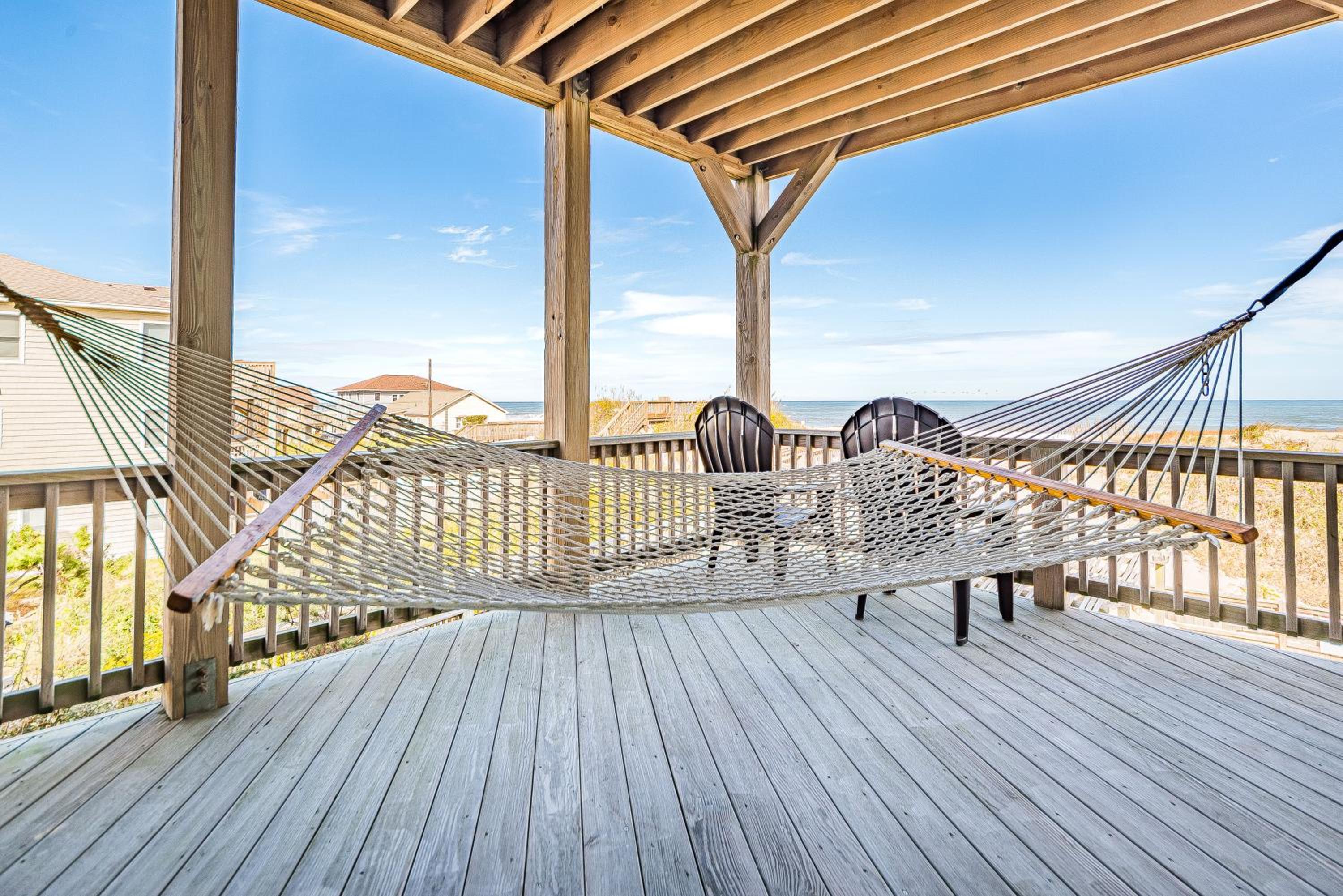 Outside-In - S Nags Head MP 18.5, Luxury Oceanfront, Elevator, Pool, Cabana, Home Theatre, Pets OK