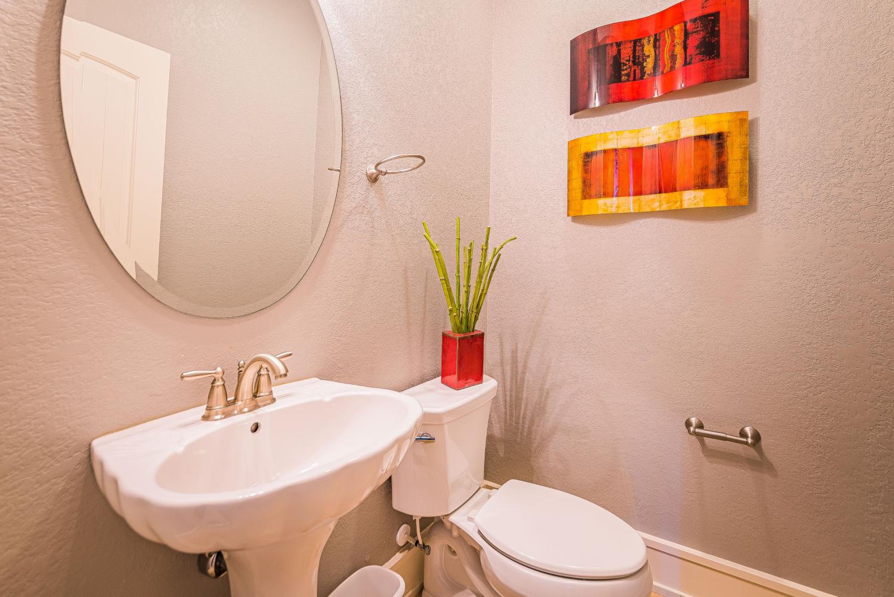 Outside-In - S Nags Head MP 18.5, Luxury Oceanfront, Elevator, Pool, Cabana, Home Theatre, Pets OK