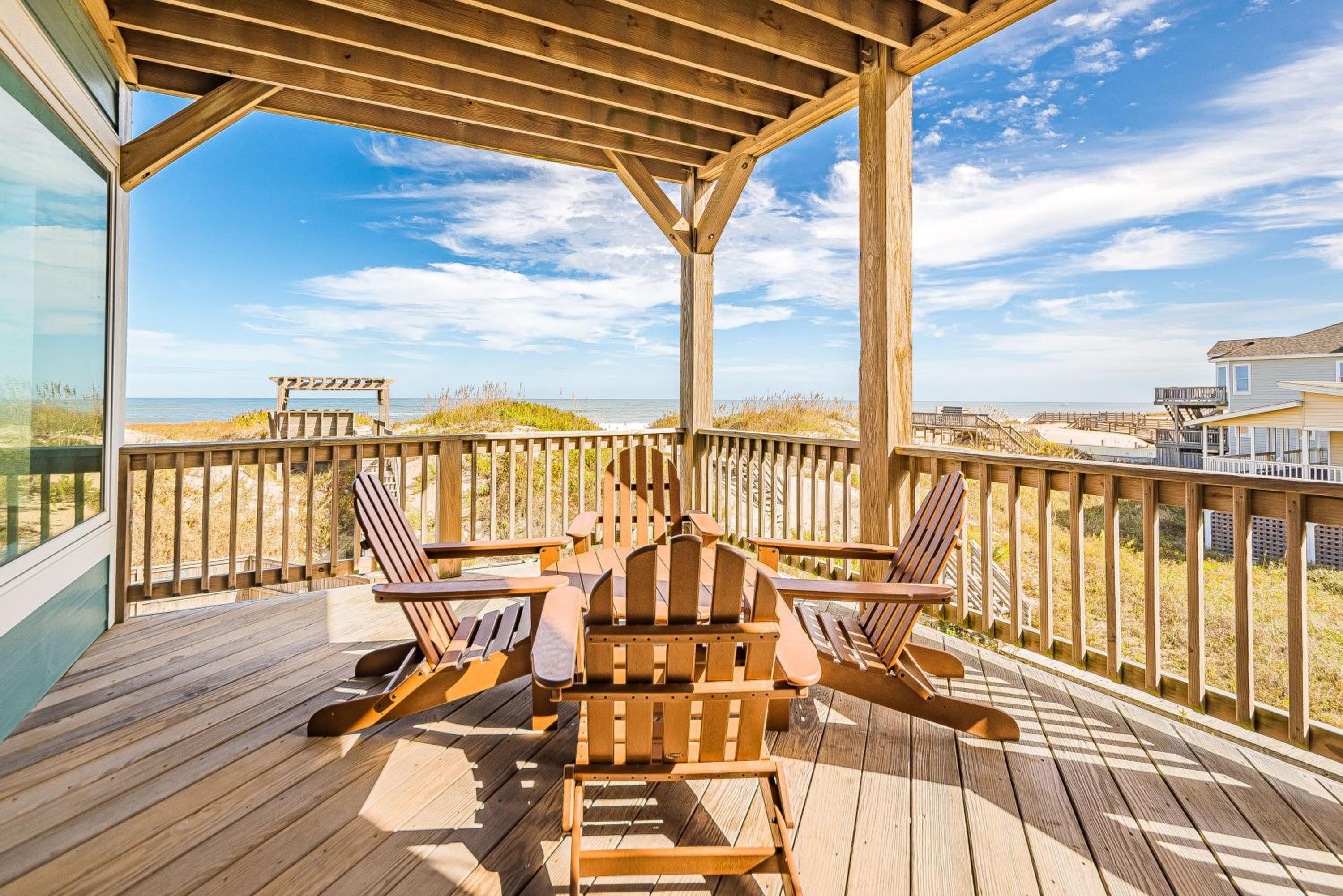 Outside-In - S Nags Head MP 18.5, Luxury Oceanfront, Elevator, Pool, Cabana, Home Theatre, Pets OK