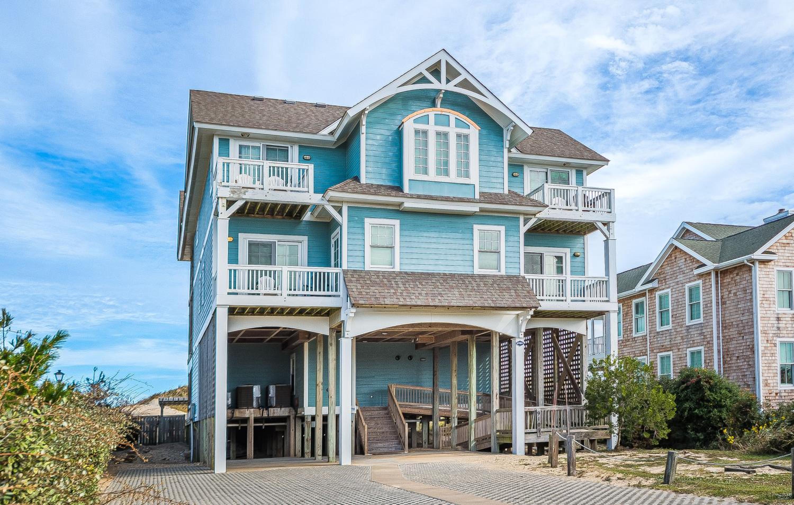 Outside-In - S Nags Head MP 18.5, Luxury Oceanfront, Elevator, Pool, Cabana, Home Theatre, Pets OK