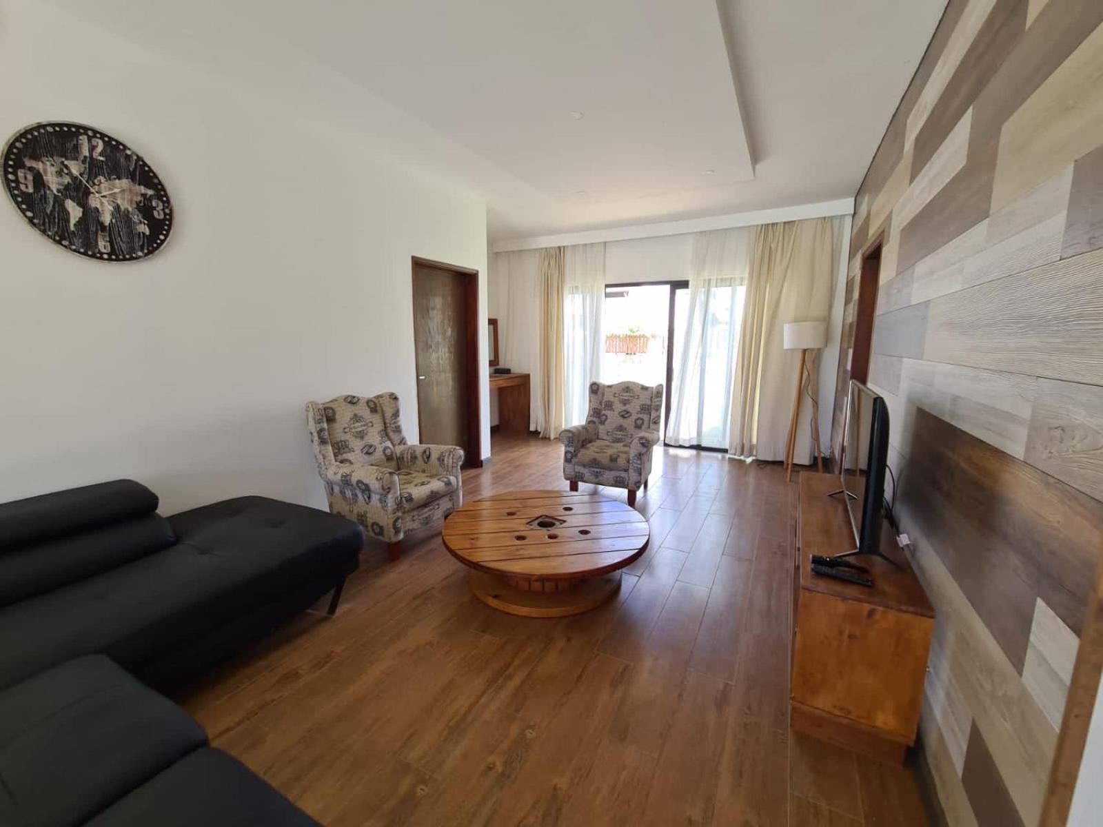 Cosy Urban Villa view 5