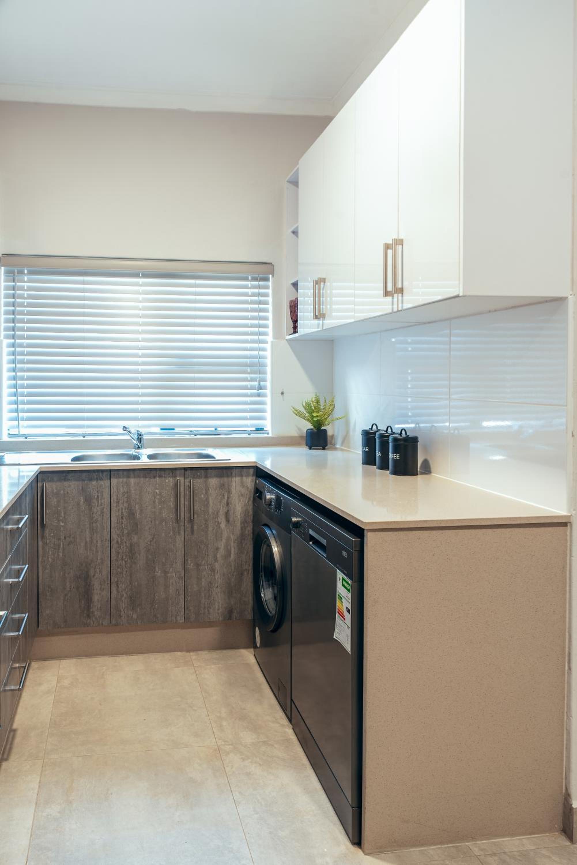 The Luxe Livin' - Habitat Alpha A306