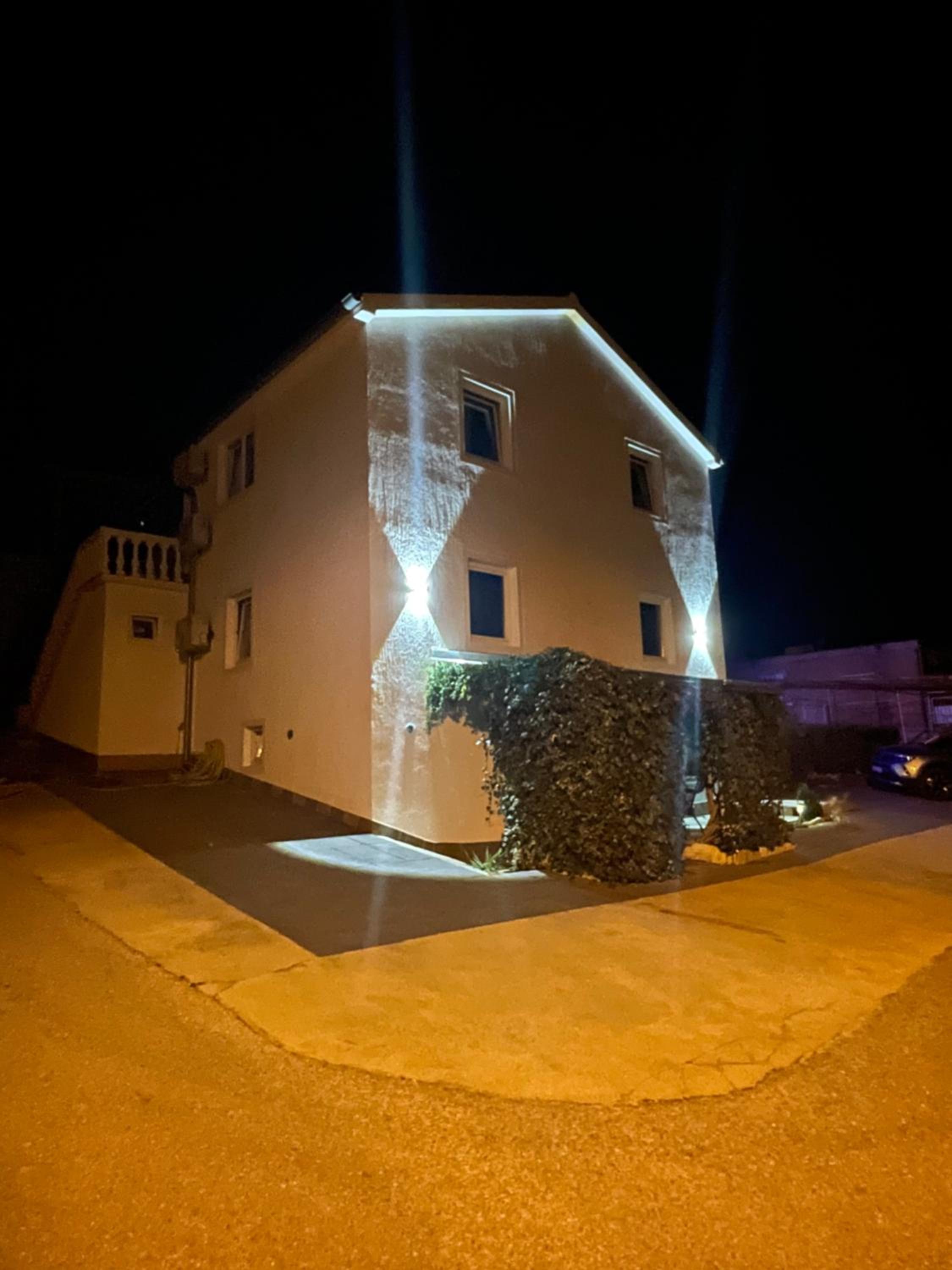 Apartments Frigan
