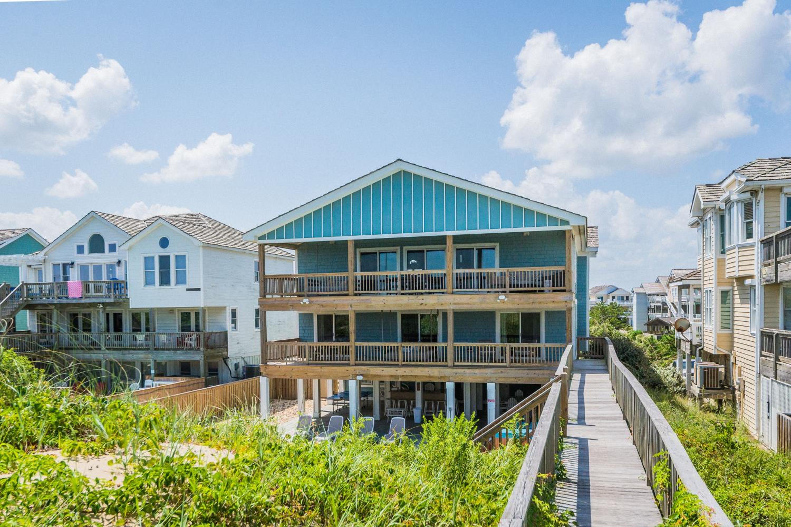 NautiGal - Village at Nags Head, Luxury Oceanfront, Pool, Hot Tub, Elevator, Pets OK, Putting Green