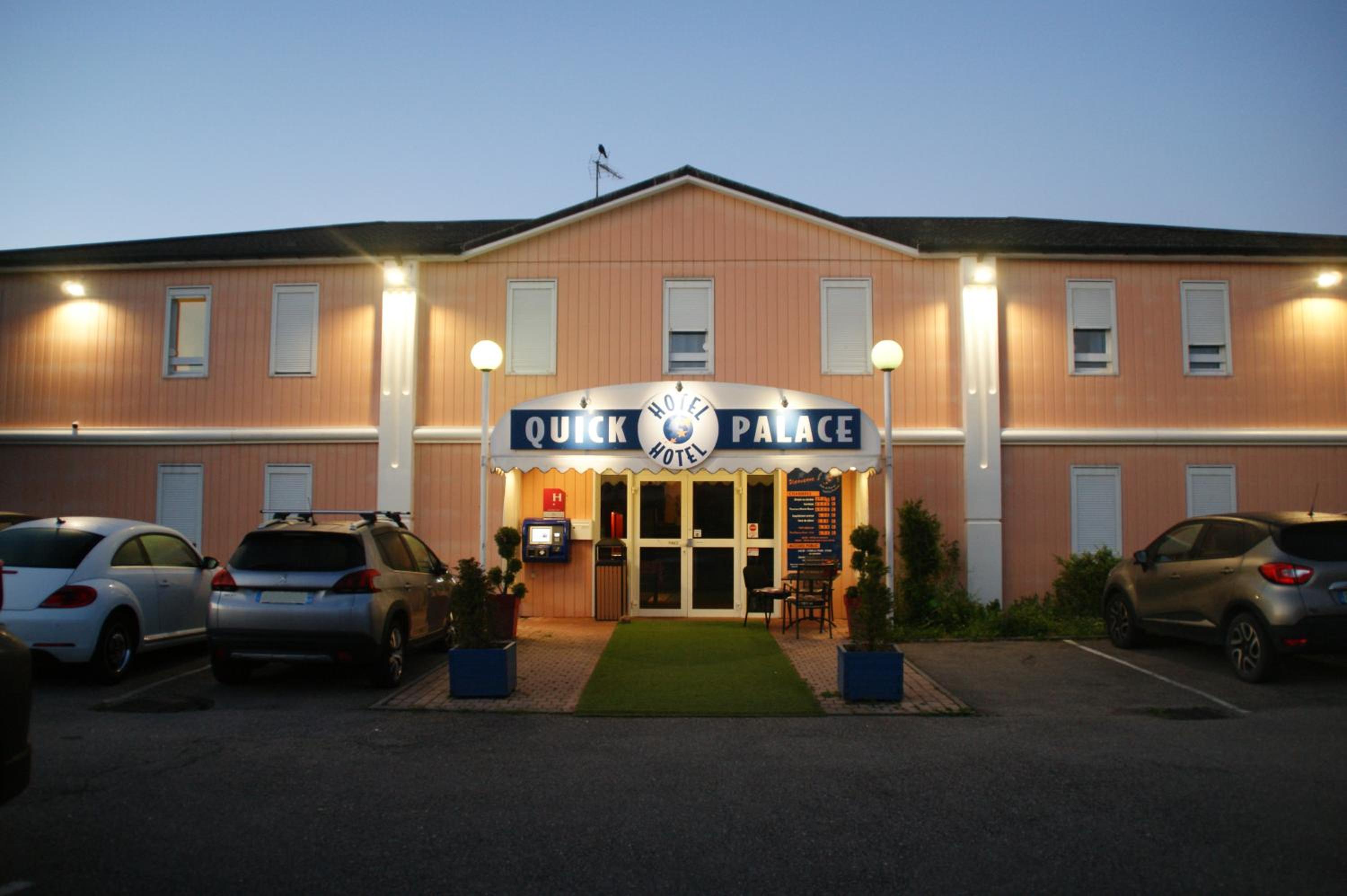 Epinal Vacations - Quick Palace Epinal - Property Image 1