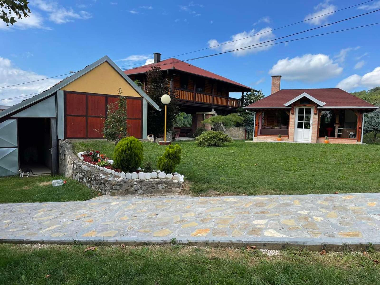Domacinstvo Ilici ,Gunjaci
