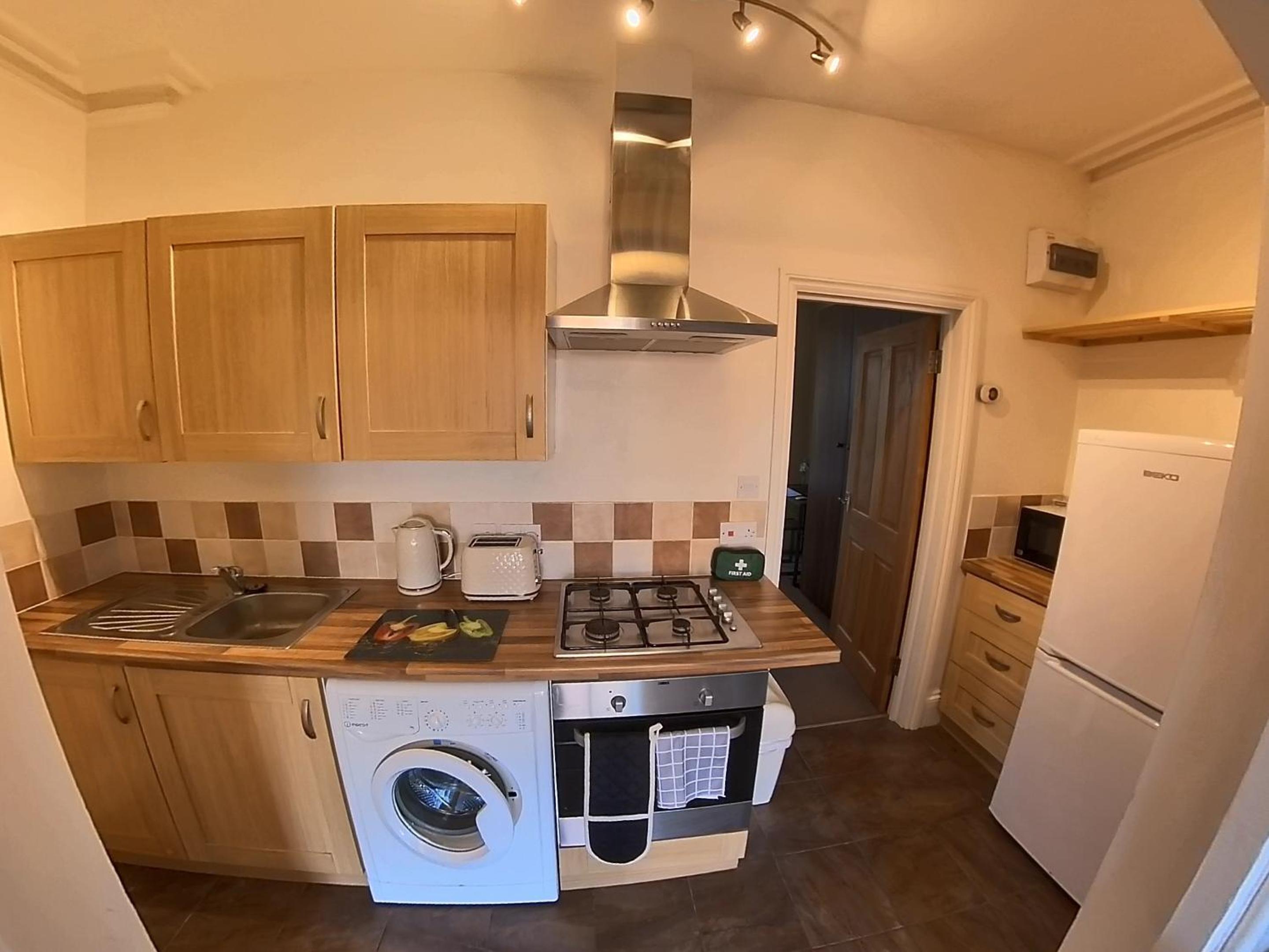 Basingstoke Vacations - The Ingleside Apartment - Property Image 7