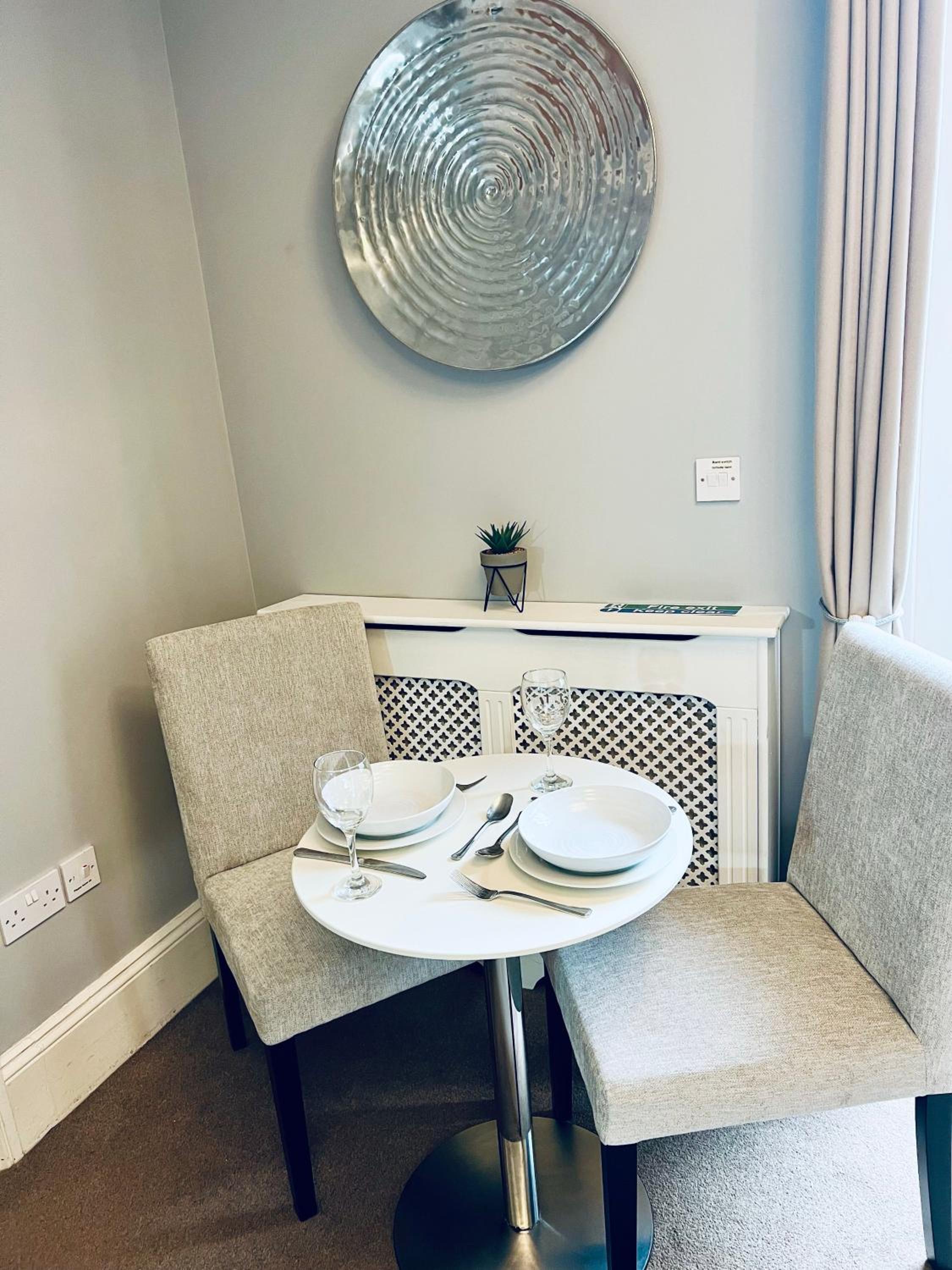 Basingstoke Vacations - The Ingleside Apartment - Property Image 28