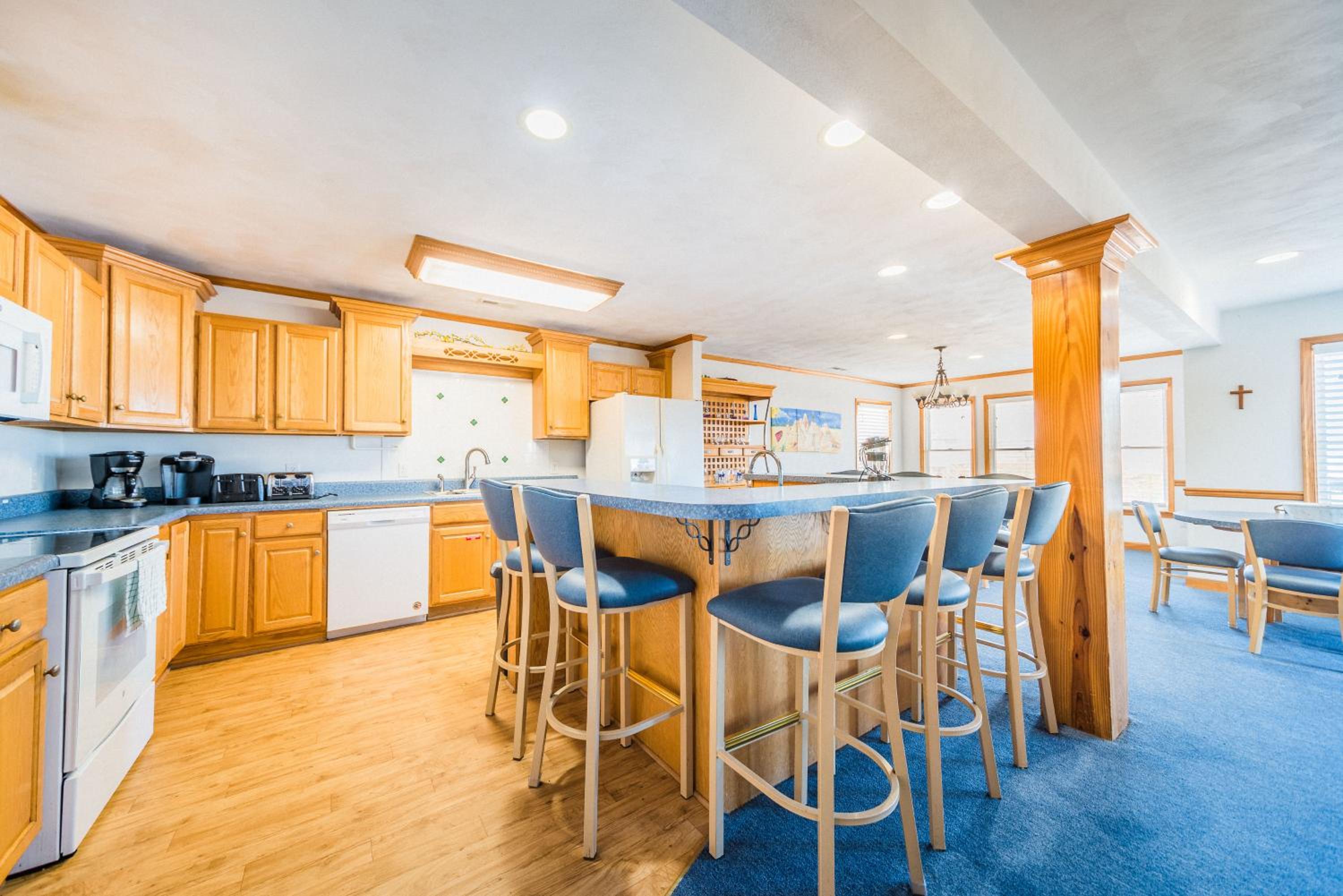 Blue Angel - KDH MP 7, 30 Yds to Beach Access, Ocean View, Pool, Hot Tub, Pets OK, Flex Stays