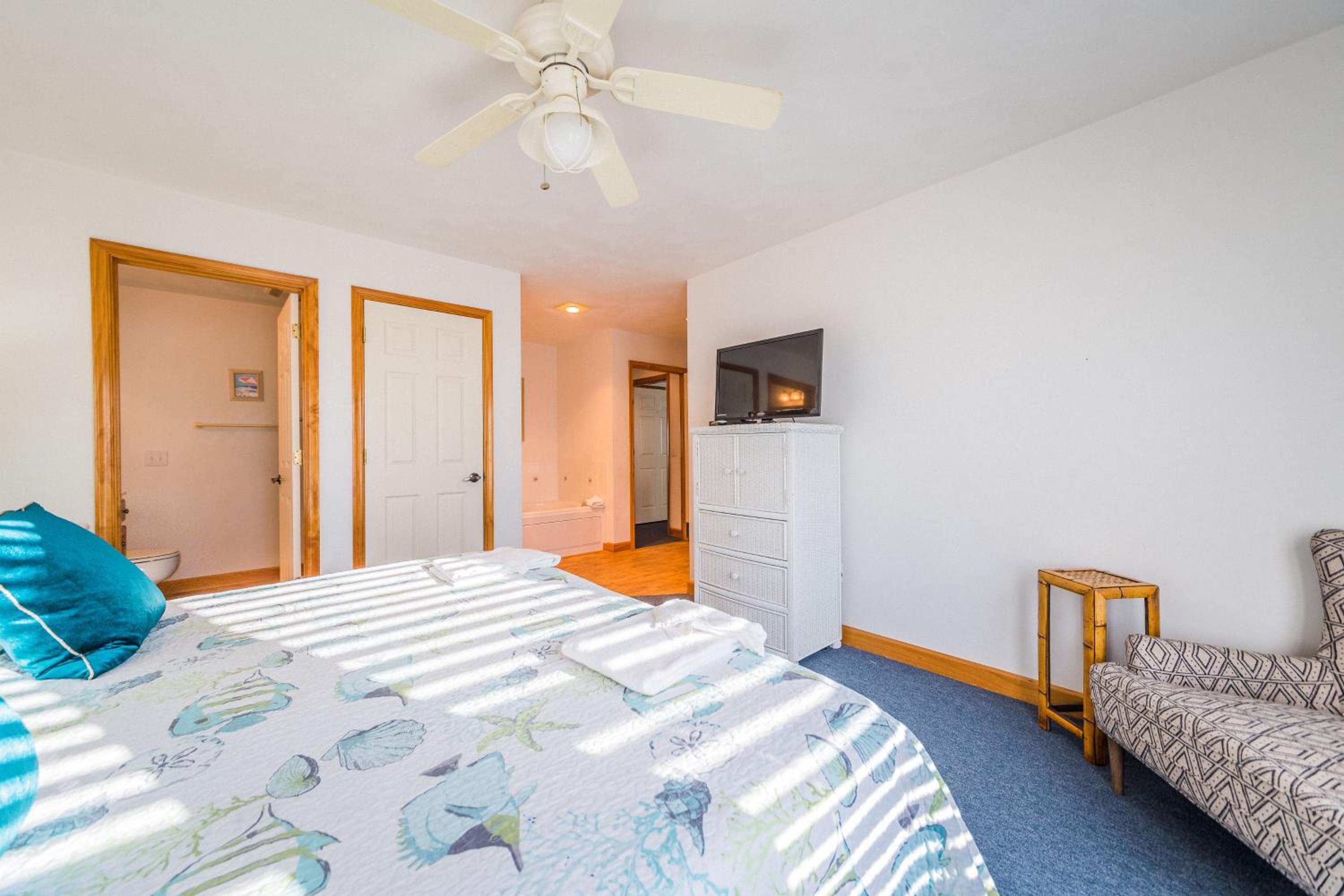 Blue Angel - KDH MP 7, 30 Yds to Beach Access, Ocean View, Pool, Hot Tub, Pets OK, Flex Stays