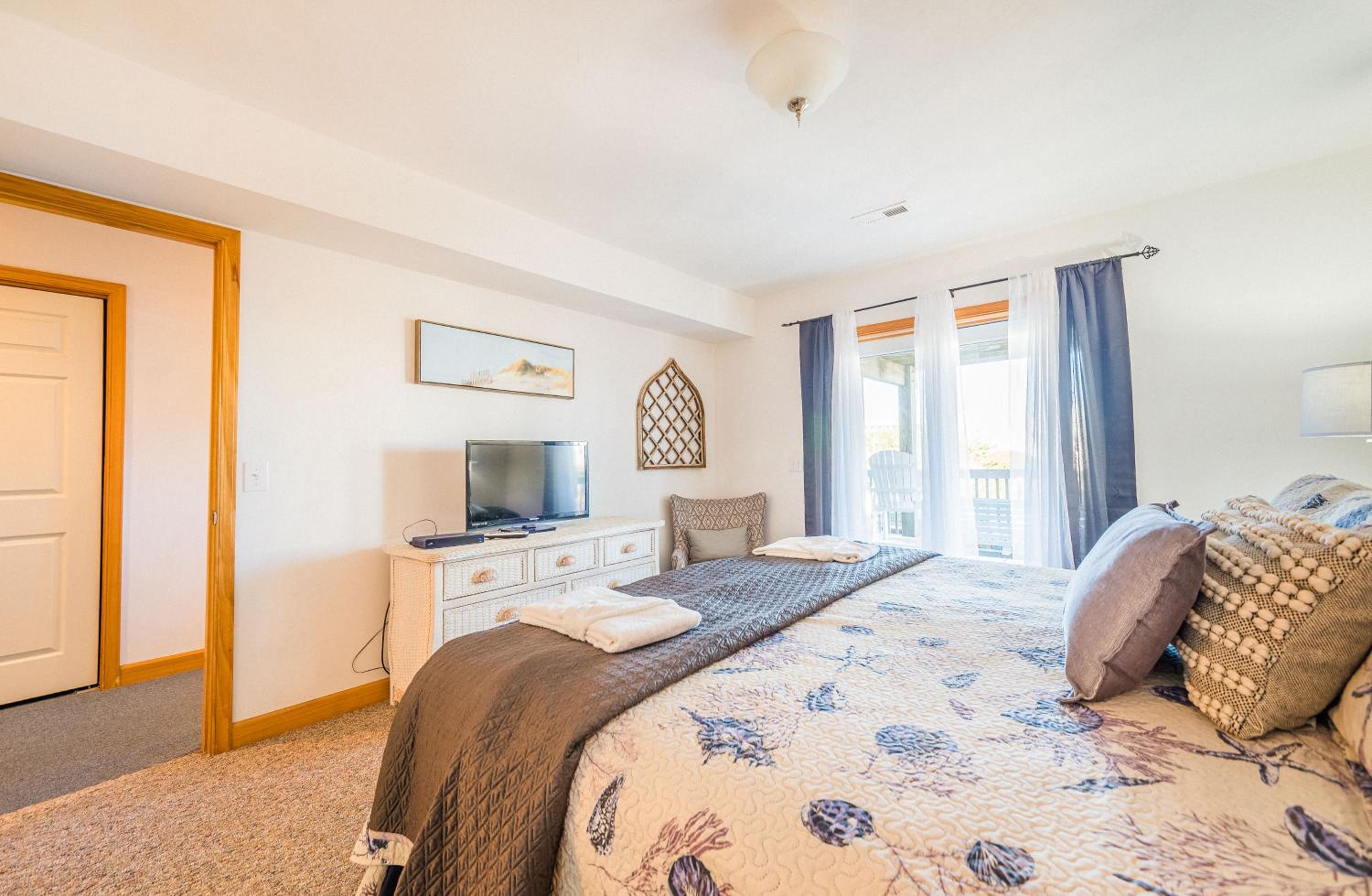 Blue Angel - KDH MP 7, 30 Yds to Beach Access, Ocean View, Pool, Hot Tub, Pets OK, Flex Stays