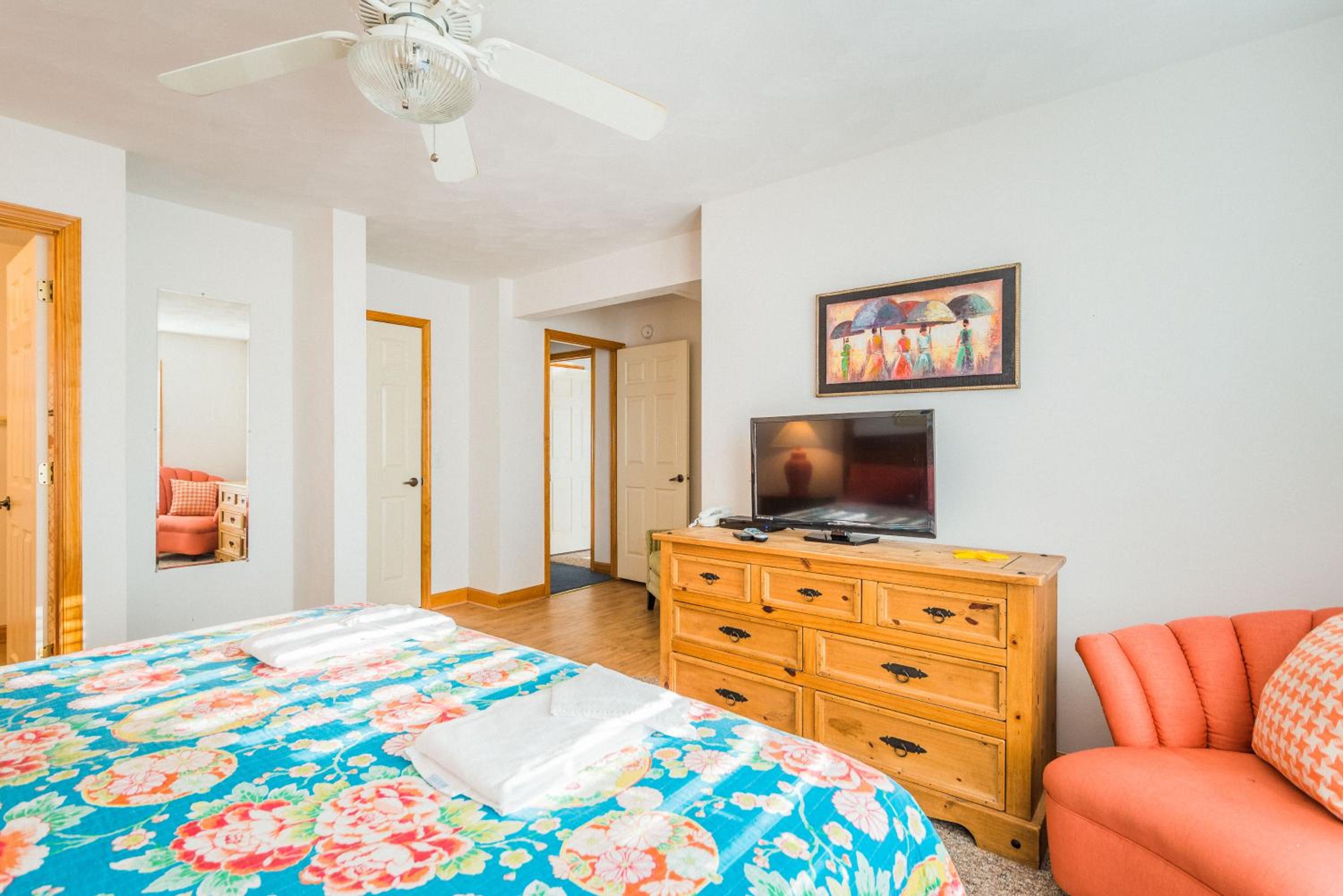 Blue Angel - KDH MP 7, 30 Yds to Beach Access, Ocean View, Pool, Hot Tub, Pets OK, Flex Stays