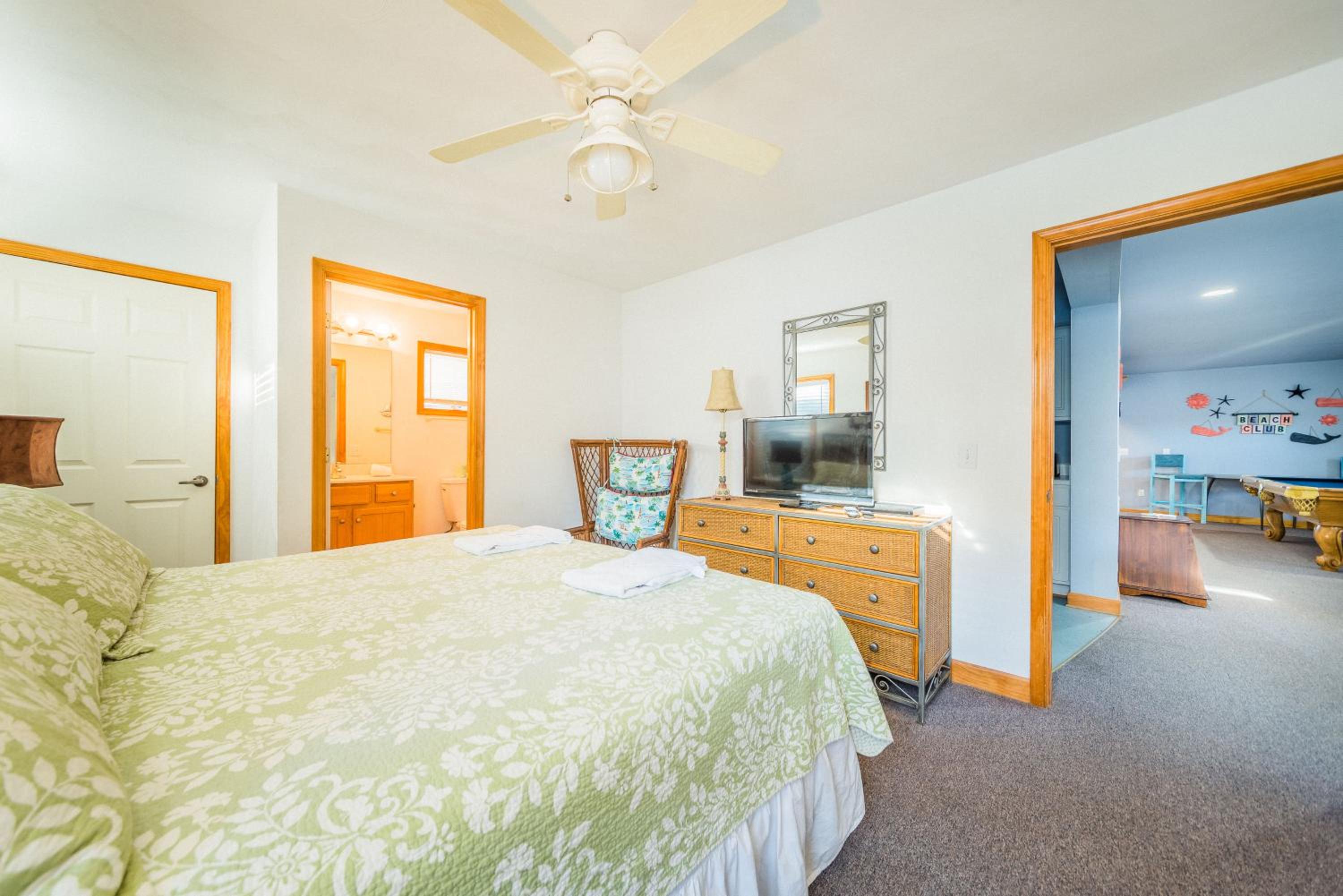 Blue Angel - KDH MP 7, 30 Yds to Beach Access, Ocean View, Pool, Hot Tub, Pets OK, Flex Stays
