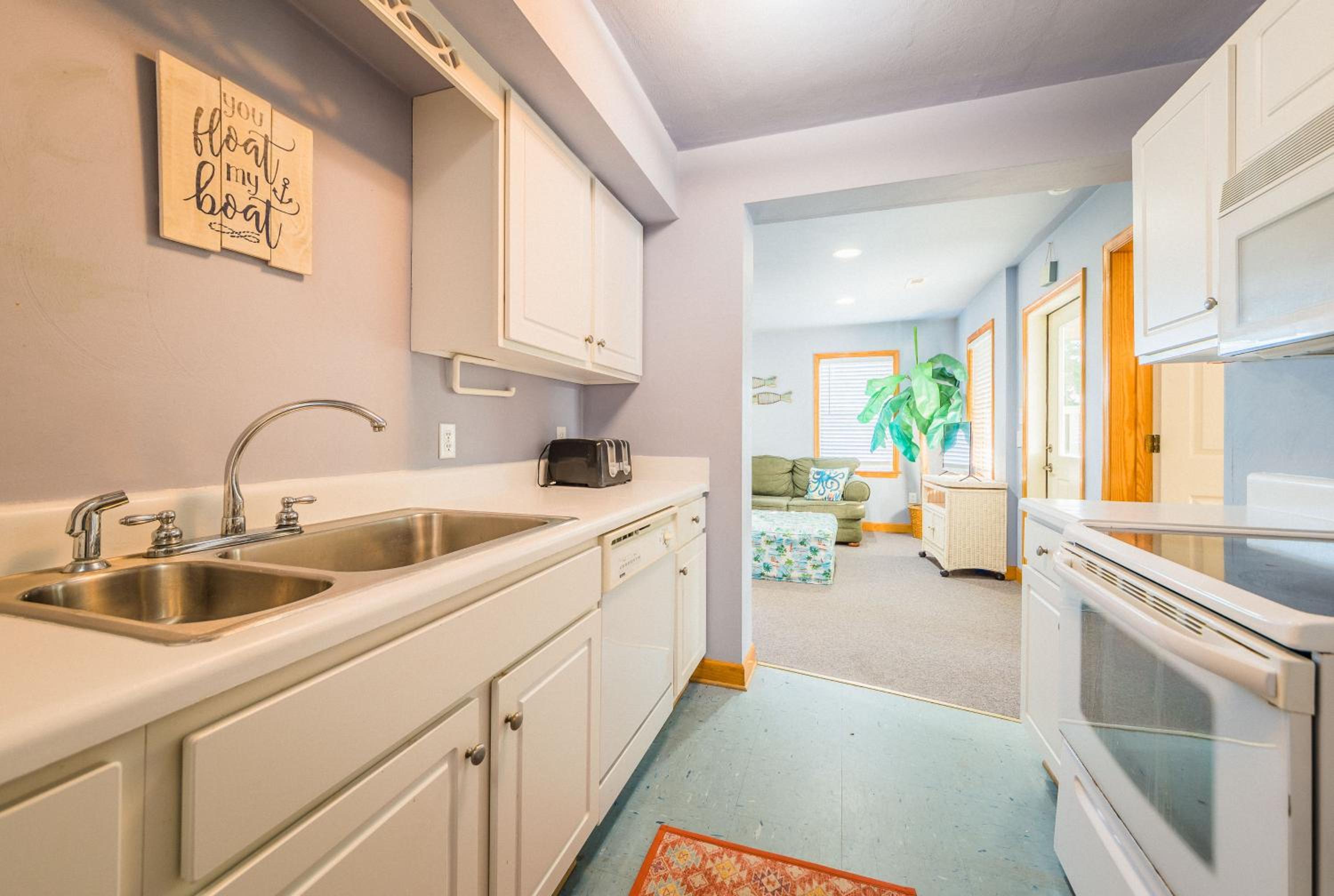 Blue Angel - KDH MP 7, 30 Yds to Beach Access, Ocean View, Pool, Hot Tub, Pets OK, Flex Stays