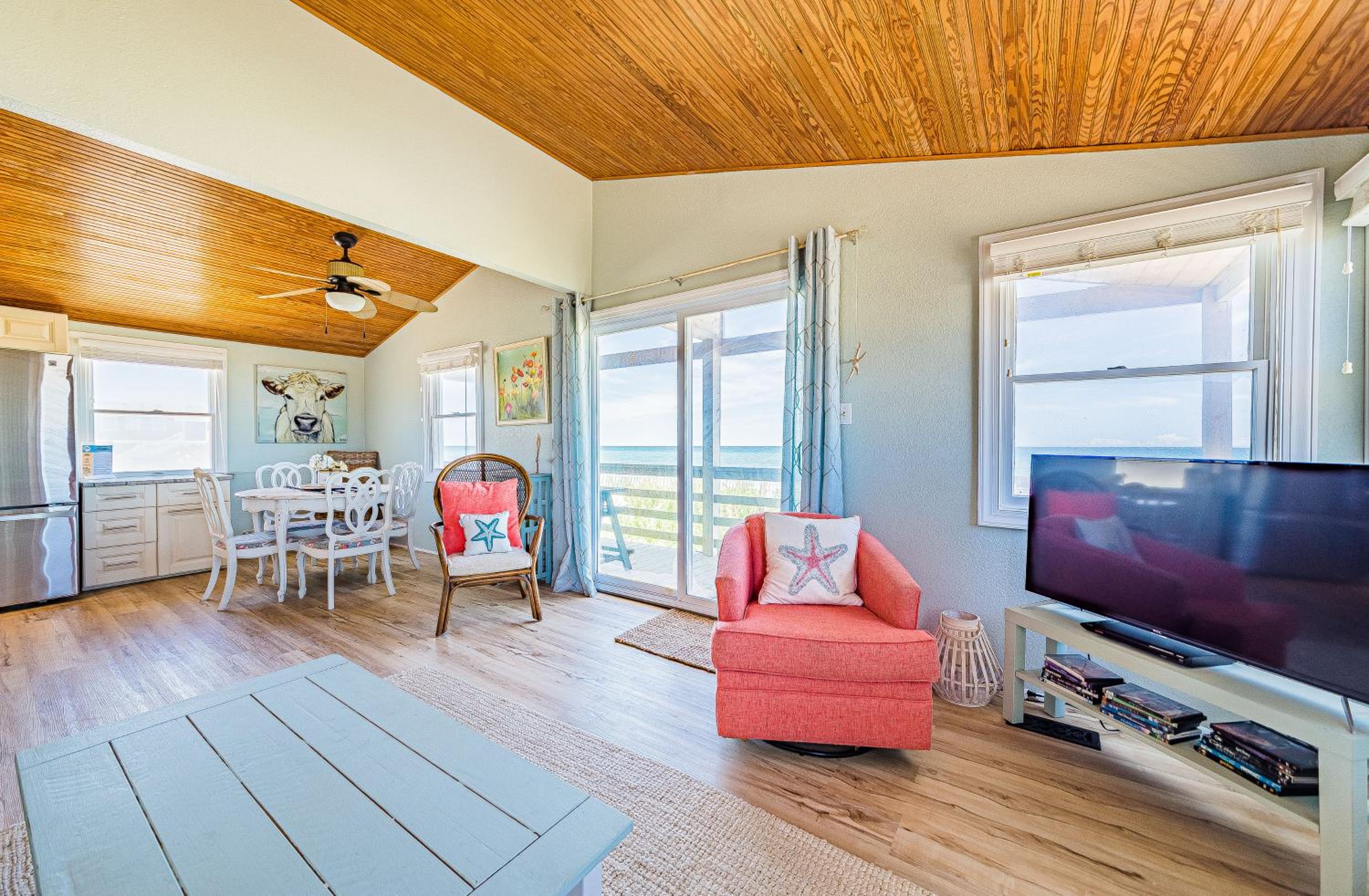 Primrose Cottage - S Nags Head MP 19, Oceanfront, Steps to the Water, Well Equipped, Pets OK