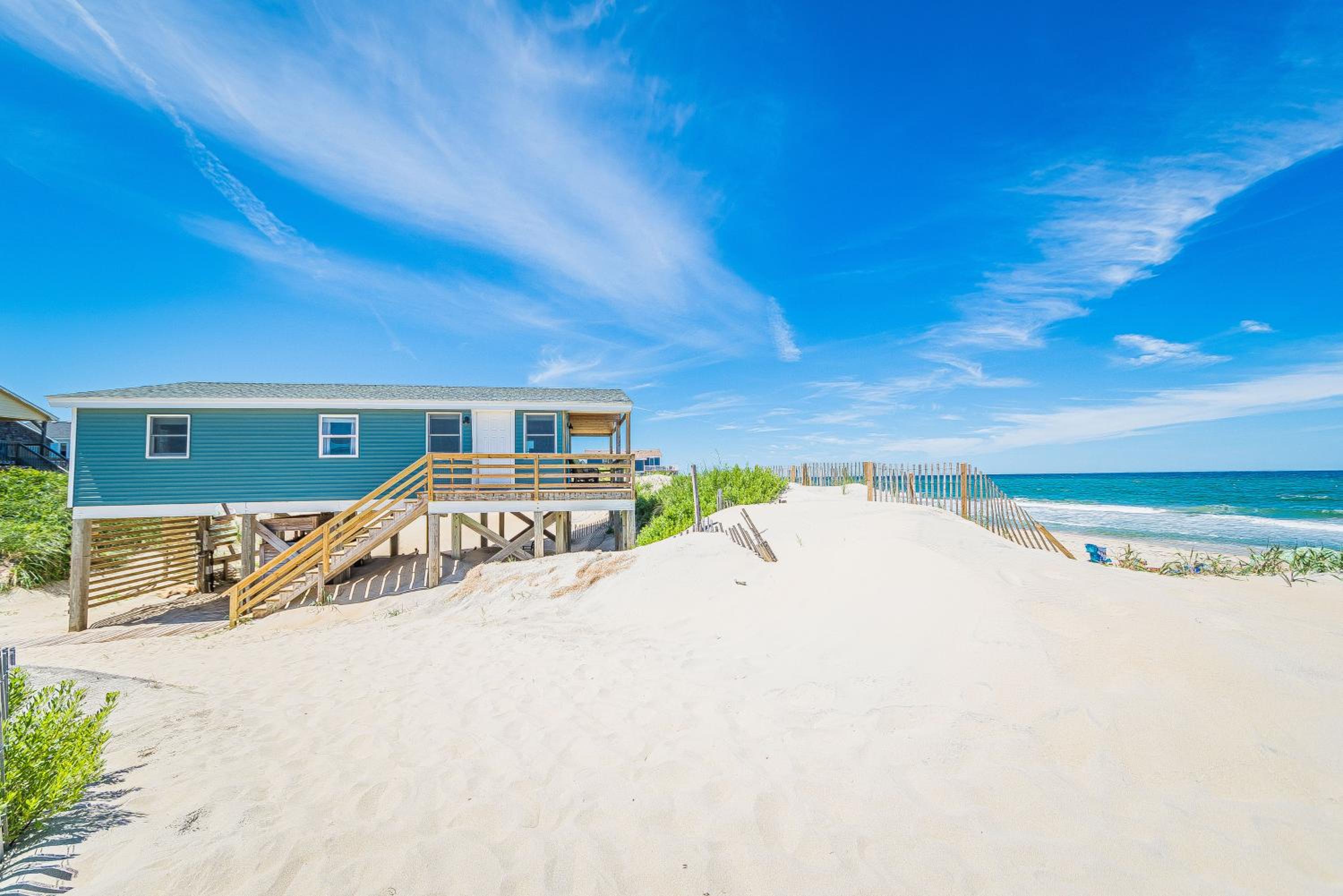 Primrose Cottage - S Nags Head MP 19, Oceanfront, Steps to the Water, Well Equipped, Pets OK