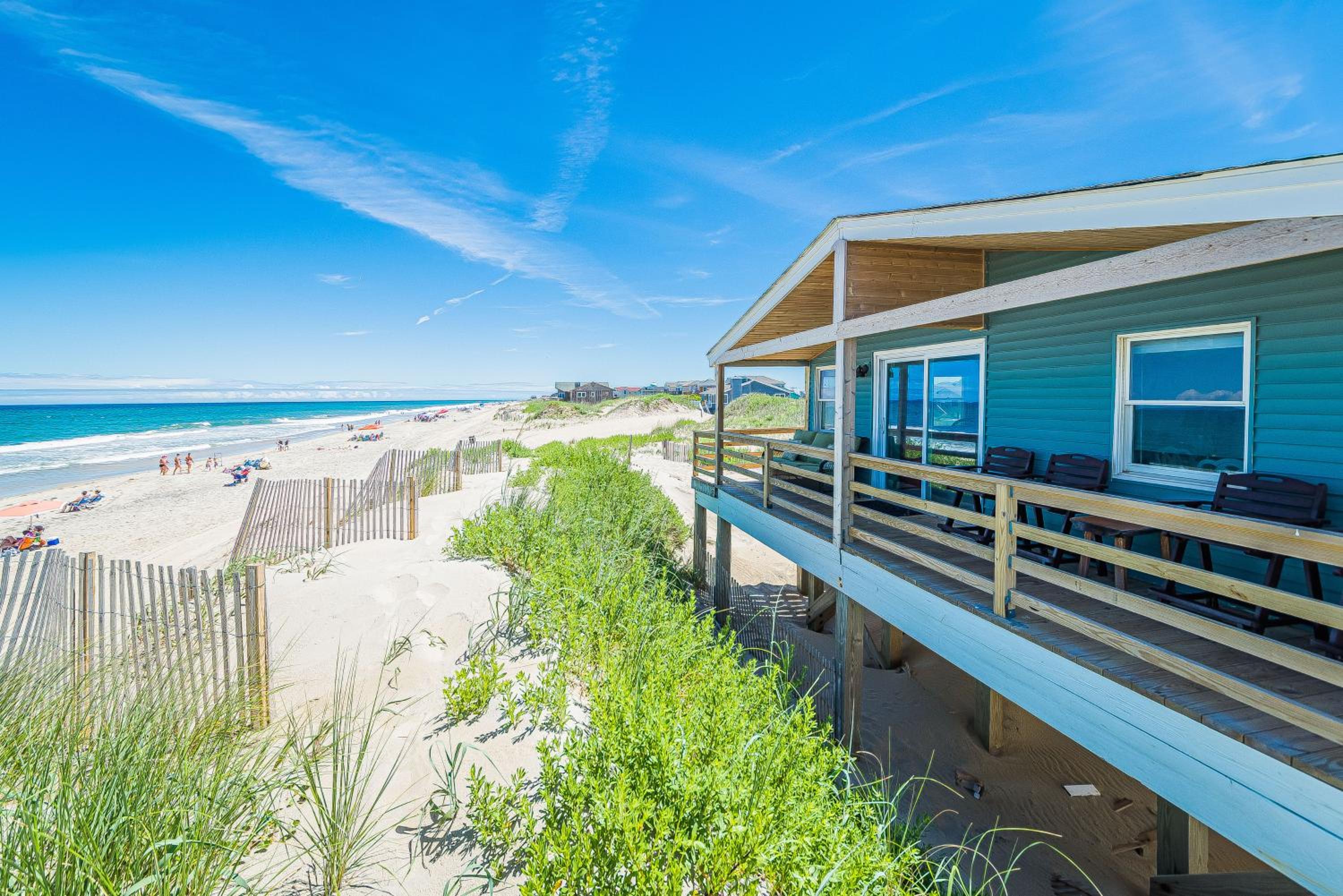 Primrose Cottage - S Nags Head MP 19, Oceanfront, Steps to the Water, Well Equipped, Pets OK
