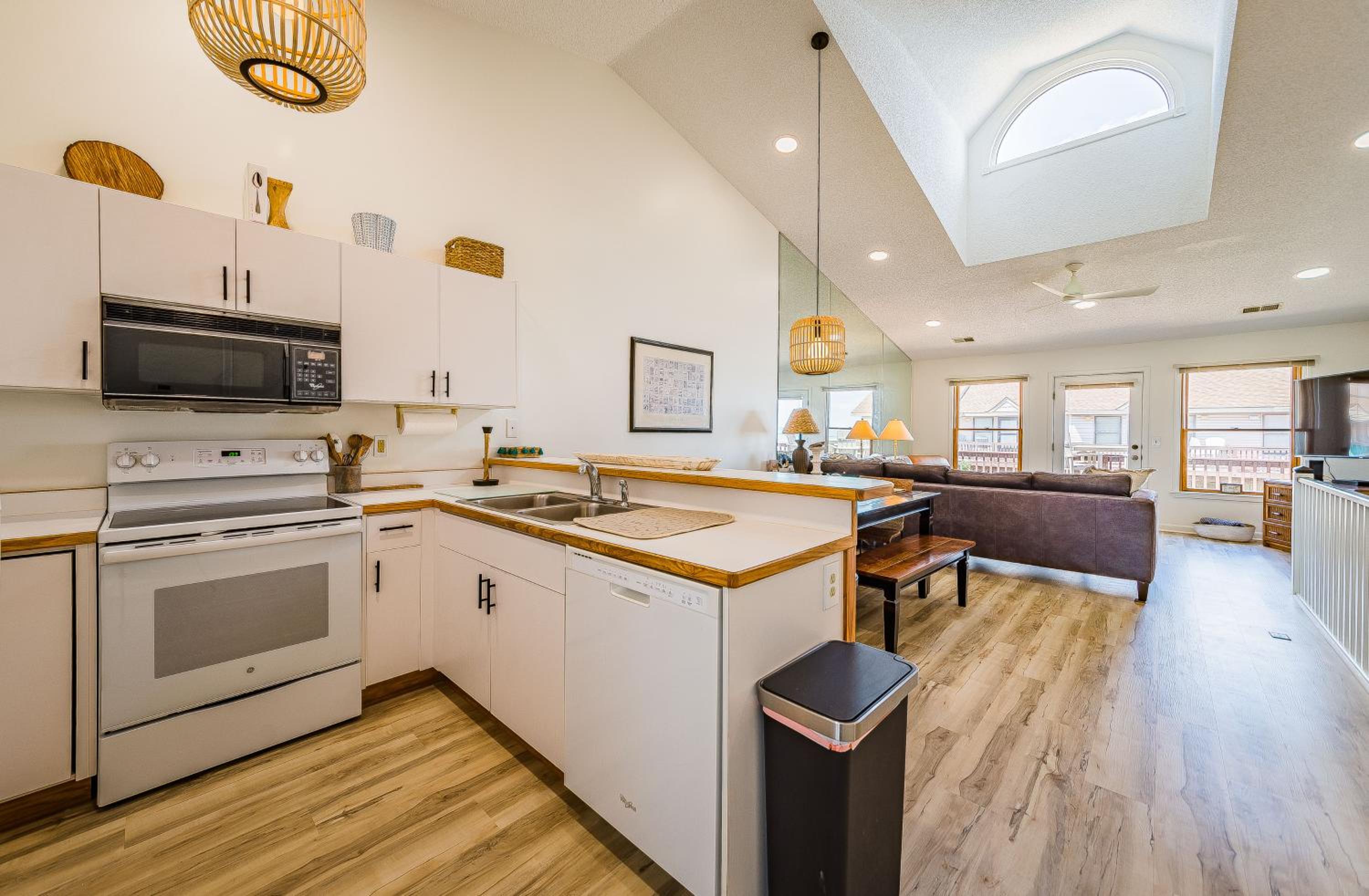 OCTIPI Your SenSEAS - Kitty Hawk, Sea Dunes, Open All Year, Flex Stays, Pool, Clubhouse view 3