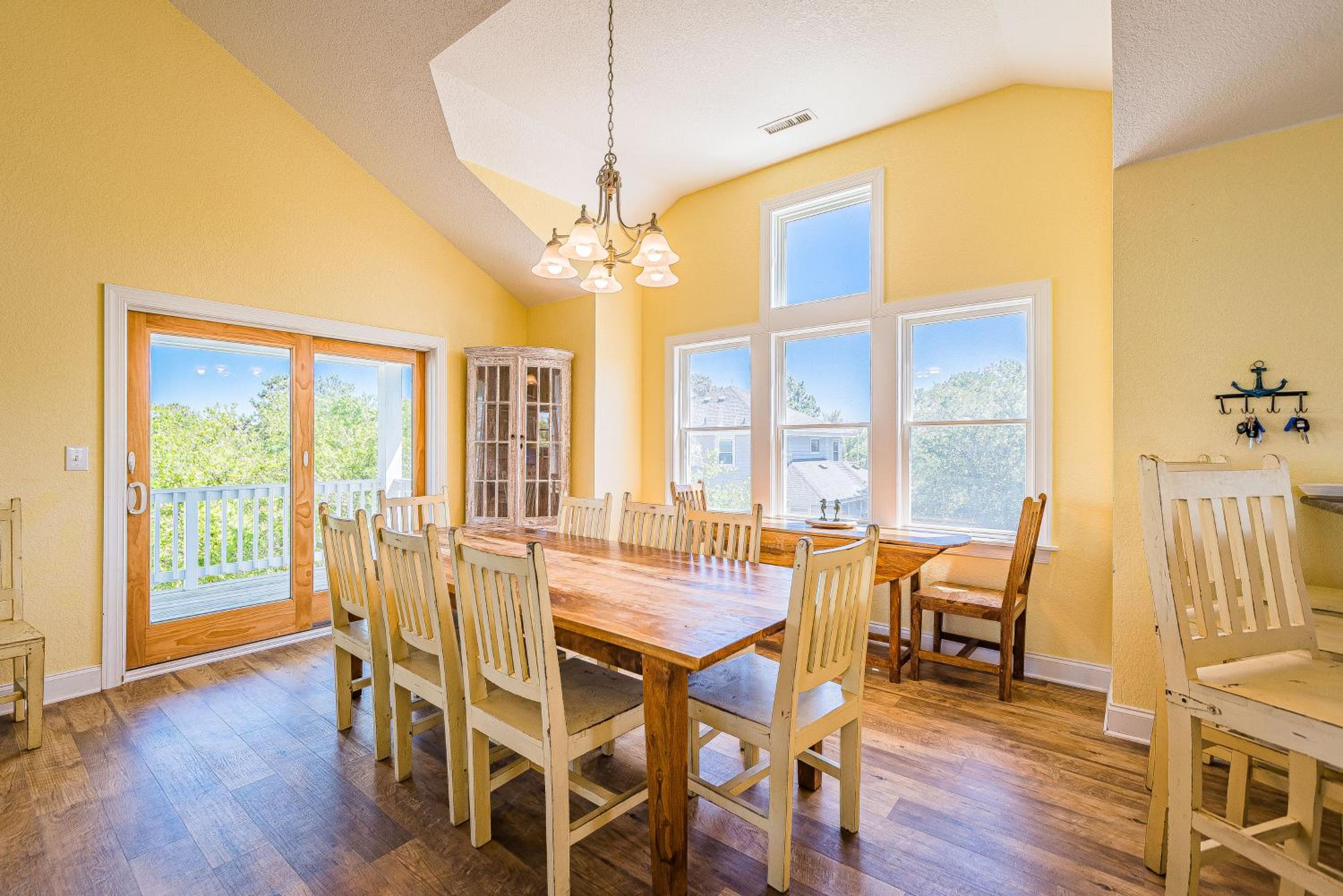 Allora - Corolla, Ocean Sands, 450 Yds to Beach, Pool, Hot Tub, Pool Table, Gas Fireplace, Pets OK
