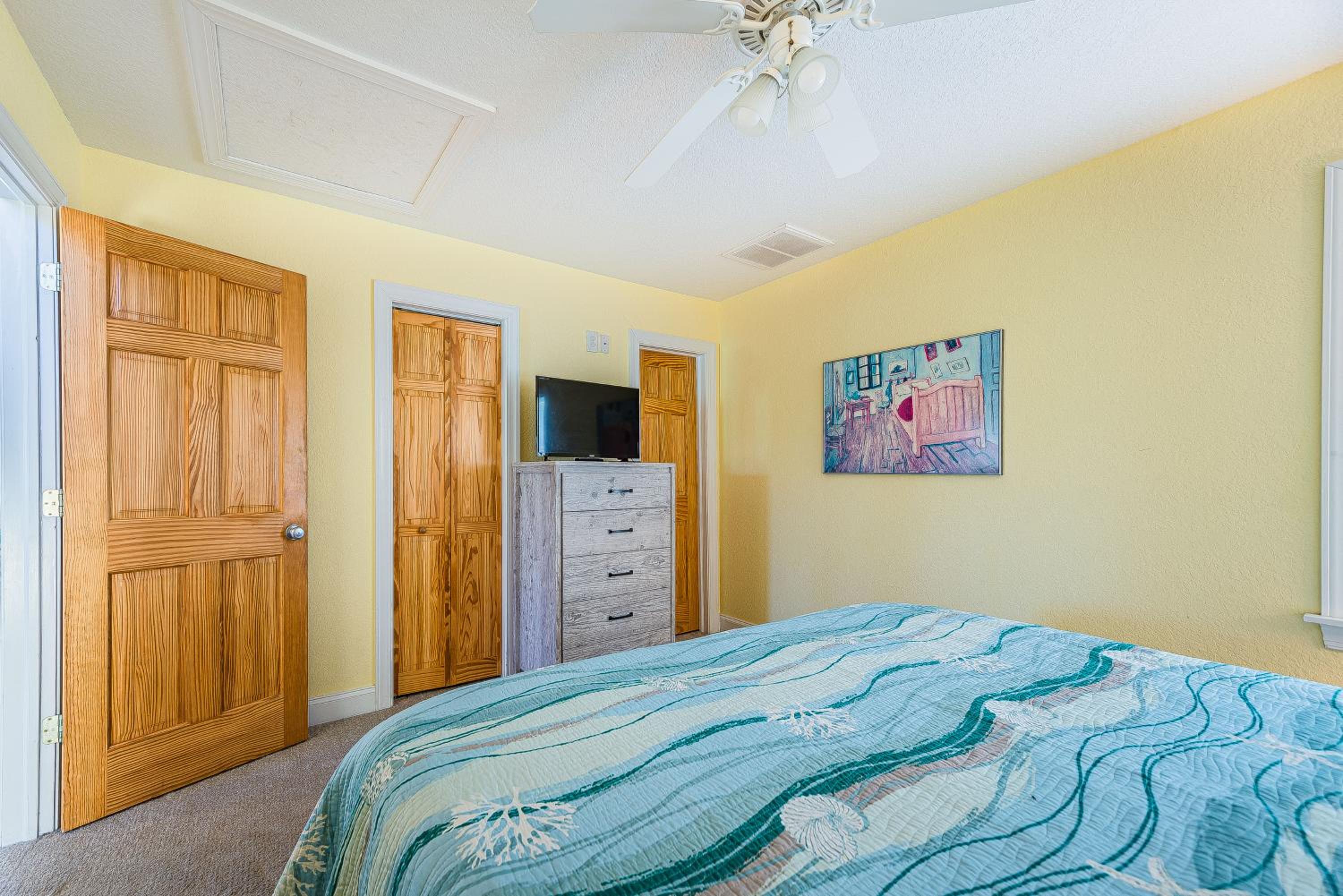 Allora - Corolla, Ocean Sands, 450 Yds to Beach, Pool, Hot Tub, Pool Table, Gas Fireplace, Pets OK