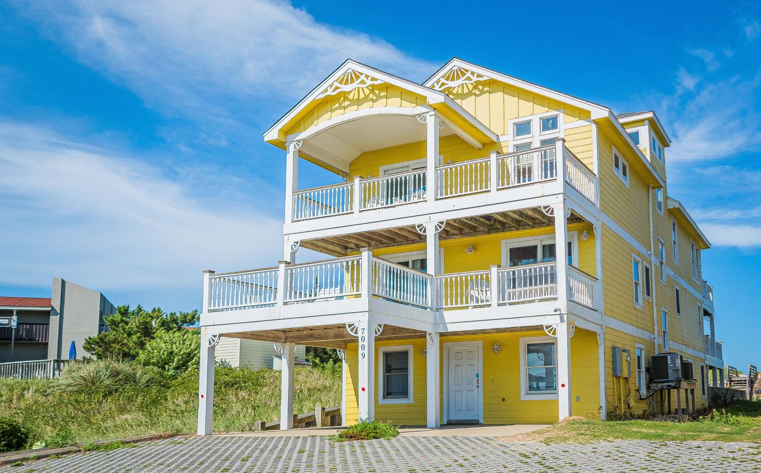 Savannah - Nags Head MP 16, Oceanfront, Direct Beach Access, Pool, Hot Tub, Pool Table