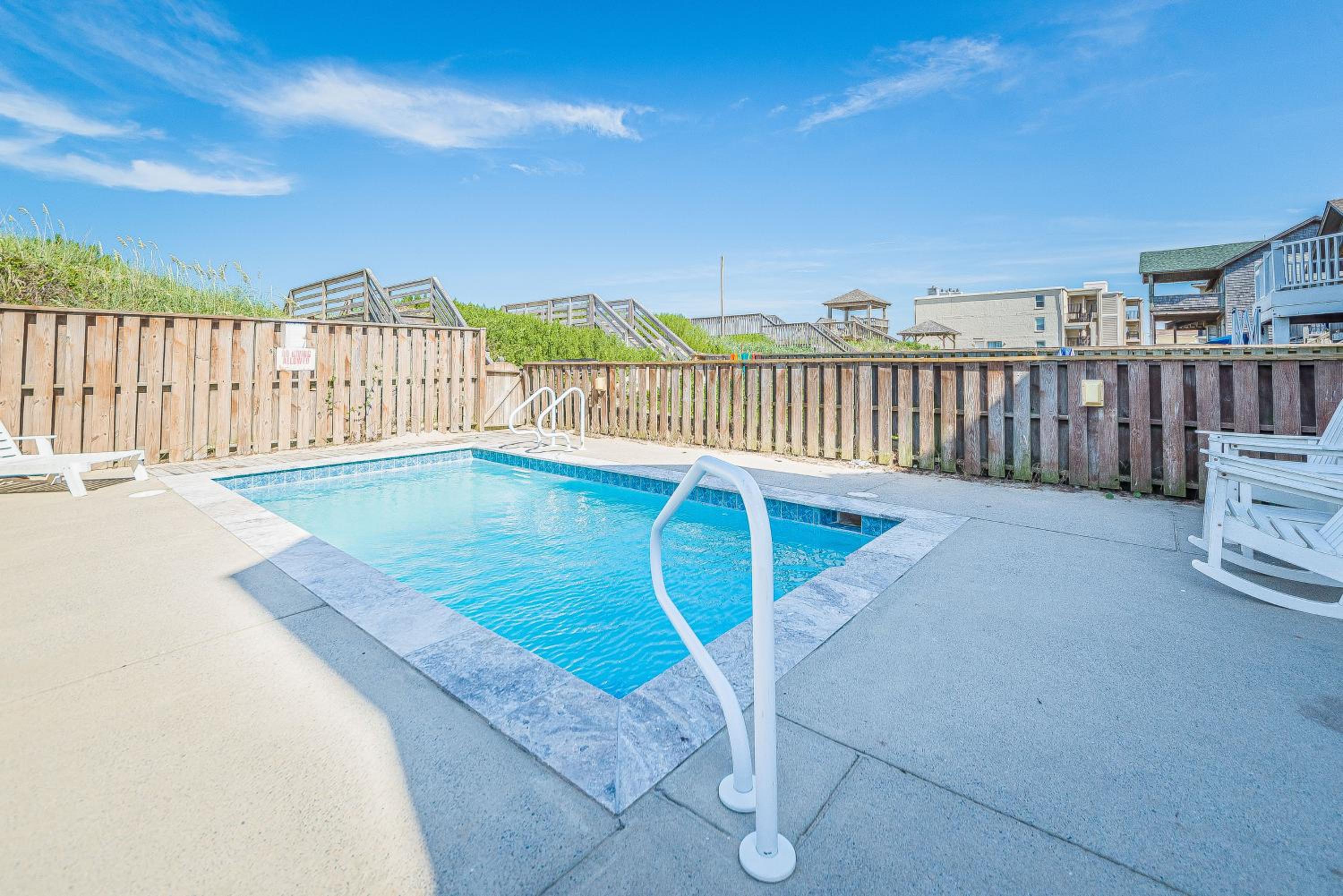 Savannah - Nags Head MP 16, Oceanfront, Direct Beach Access, Pool, Hot Tub, Pool Table