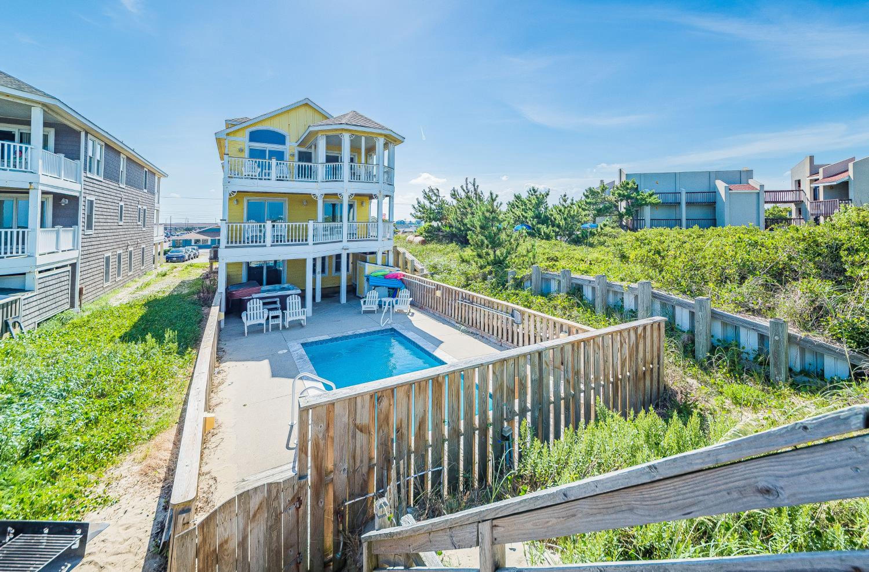 Savannah - Nags Head MP 16, Oceanfront, Direct Beach Access, Pool, Hot Tub, Pool Table