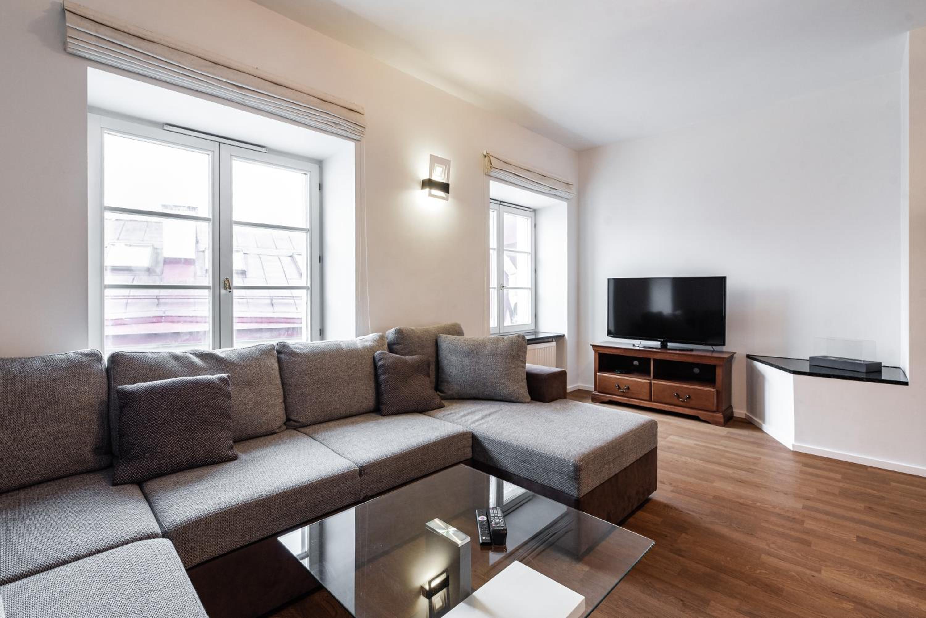 AirHome - Raekoja Plats view 3