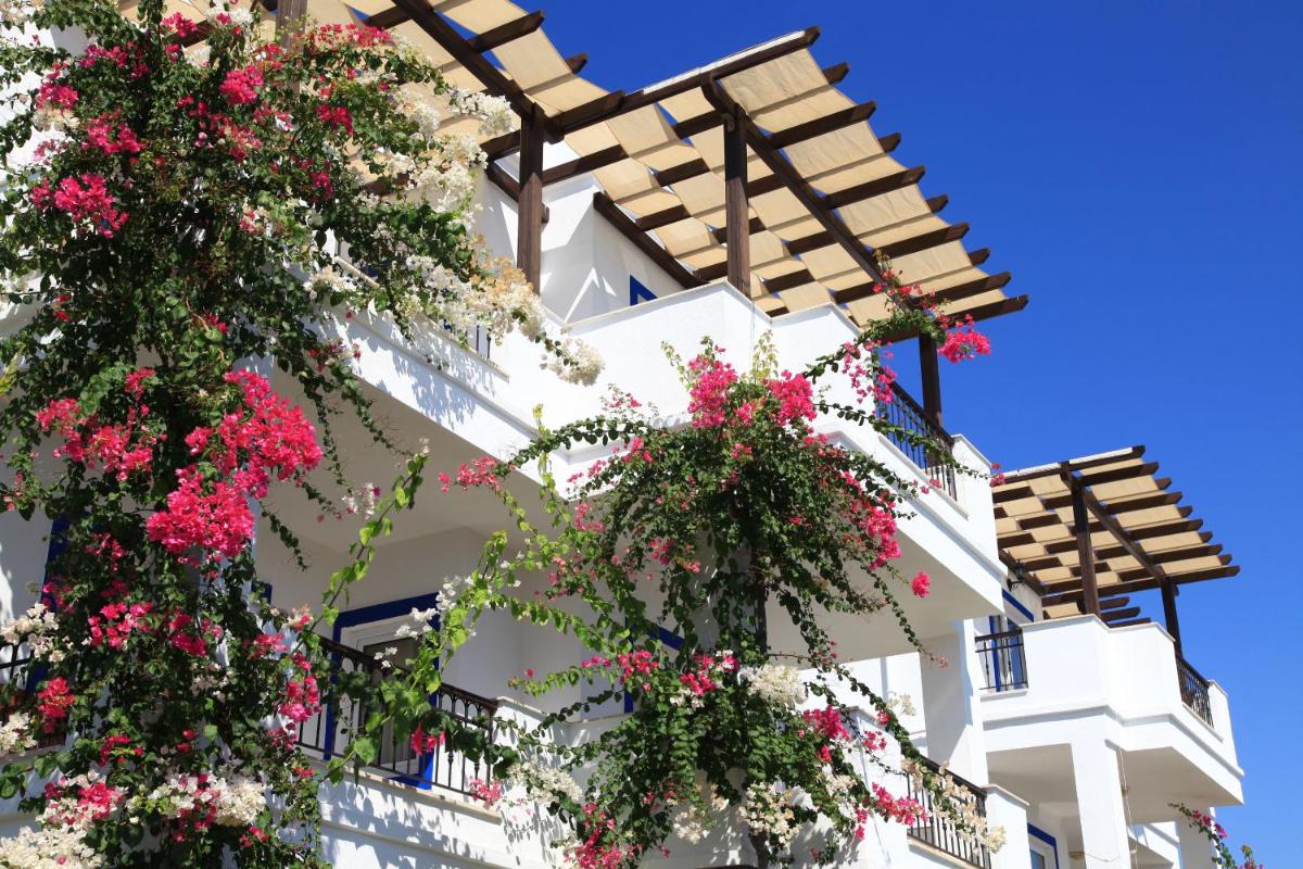 Hotel Aktur Residence - Image 1