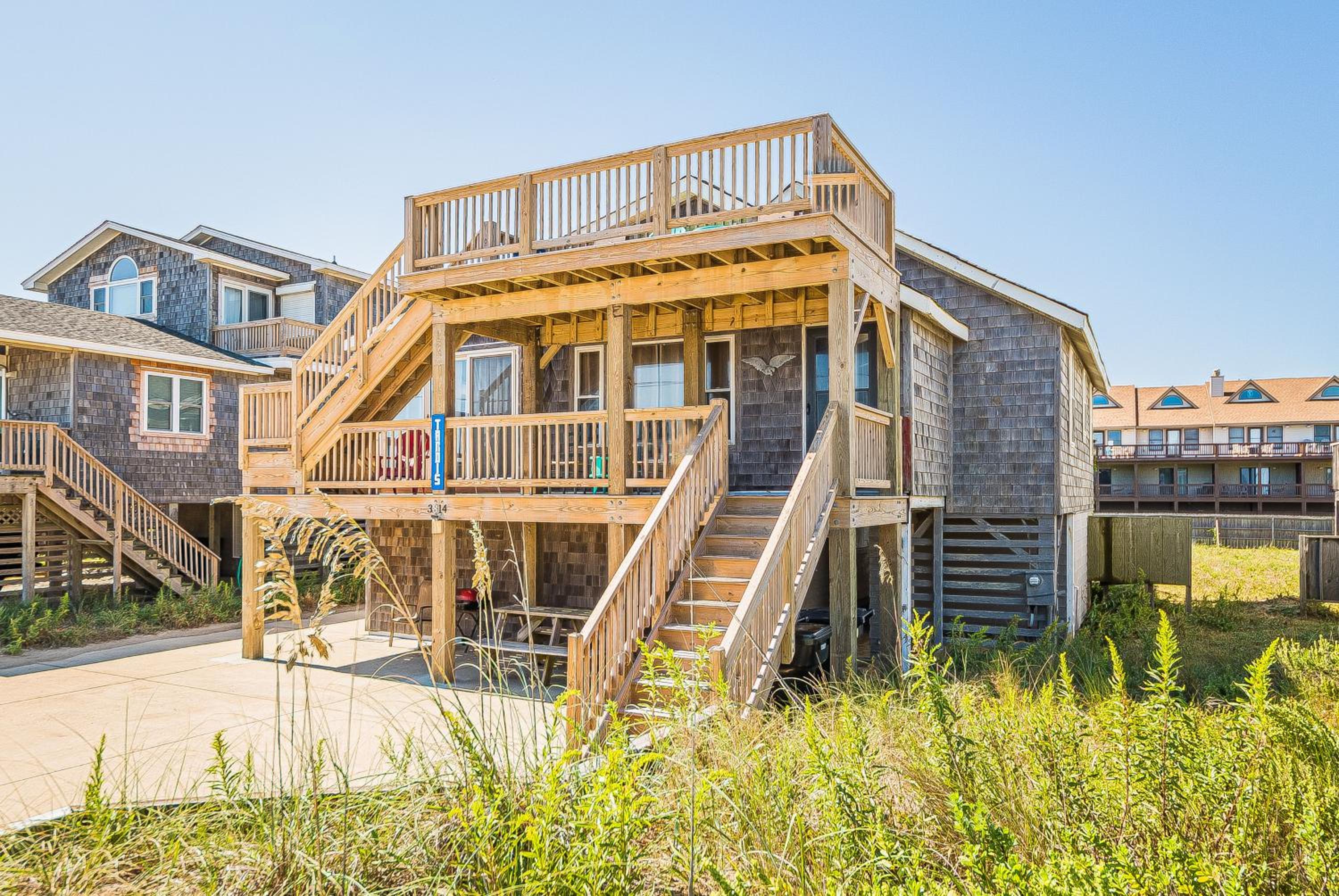 The Tardis - Kitty Hawk MP 4.5, Ocean View, 275 Yds to Beach, Hot Tub, YR Flex Stays