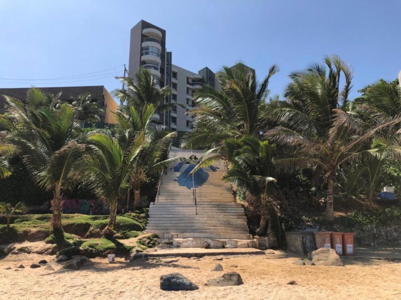 Lindo Pé na Areia, na Praia do Buracão - Rio Vermelho