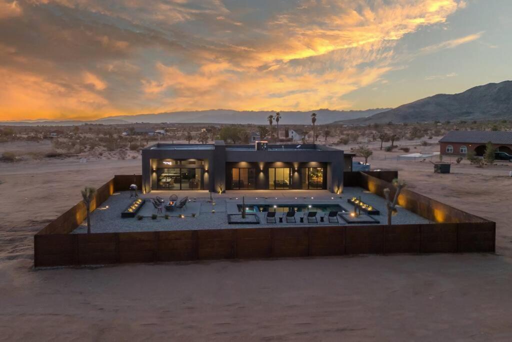 Black Sky House view 5