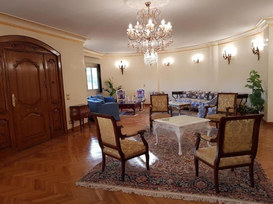 4BR Ground Floor Apartment near 5A Families Only