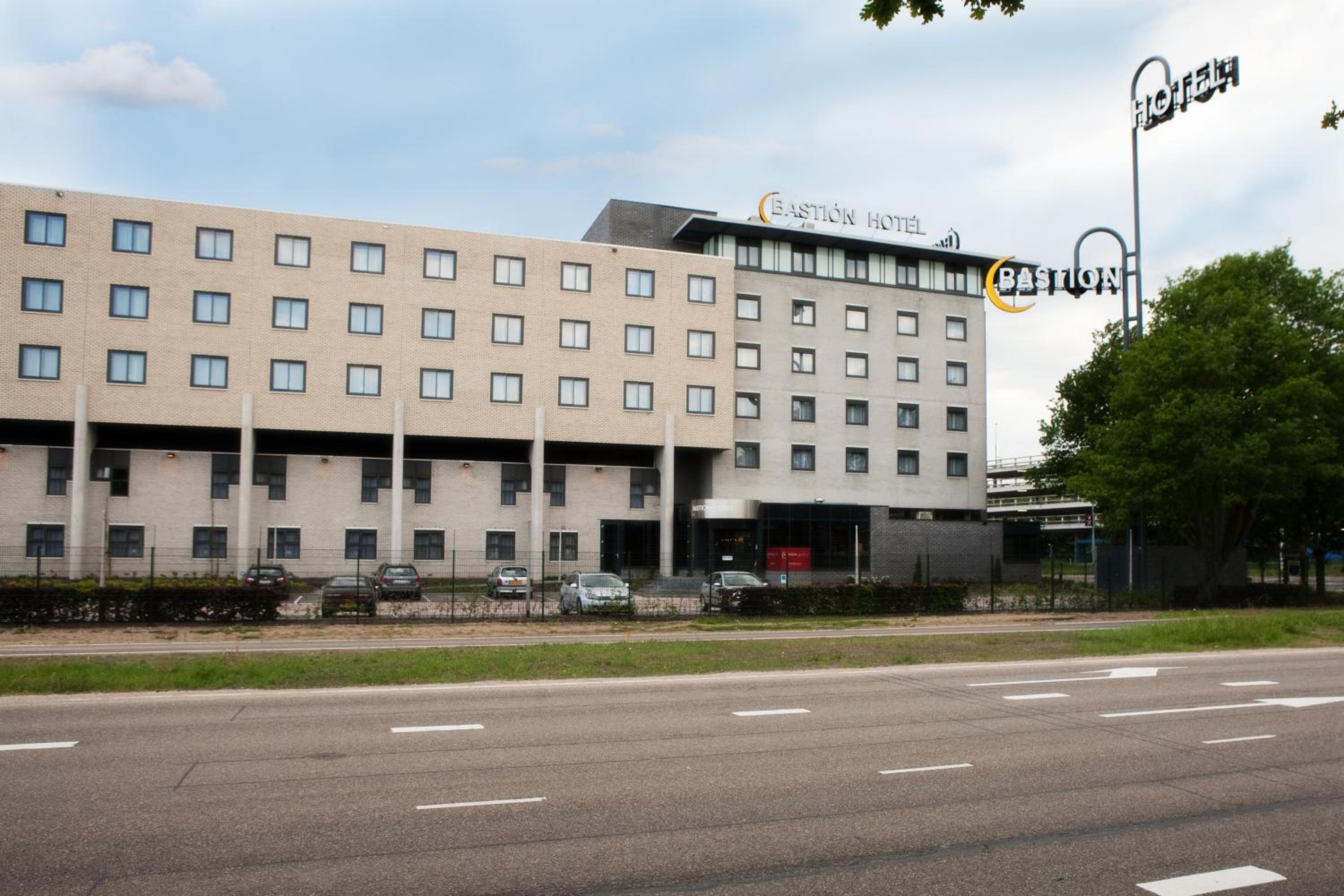 Hotel Bastion Hotel Utrecht - Image 1