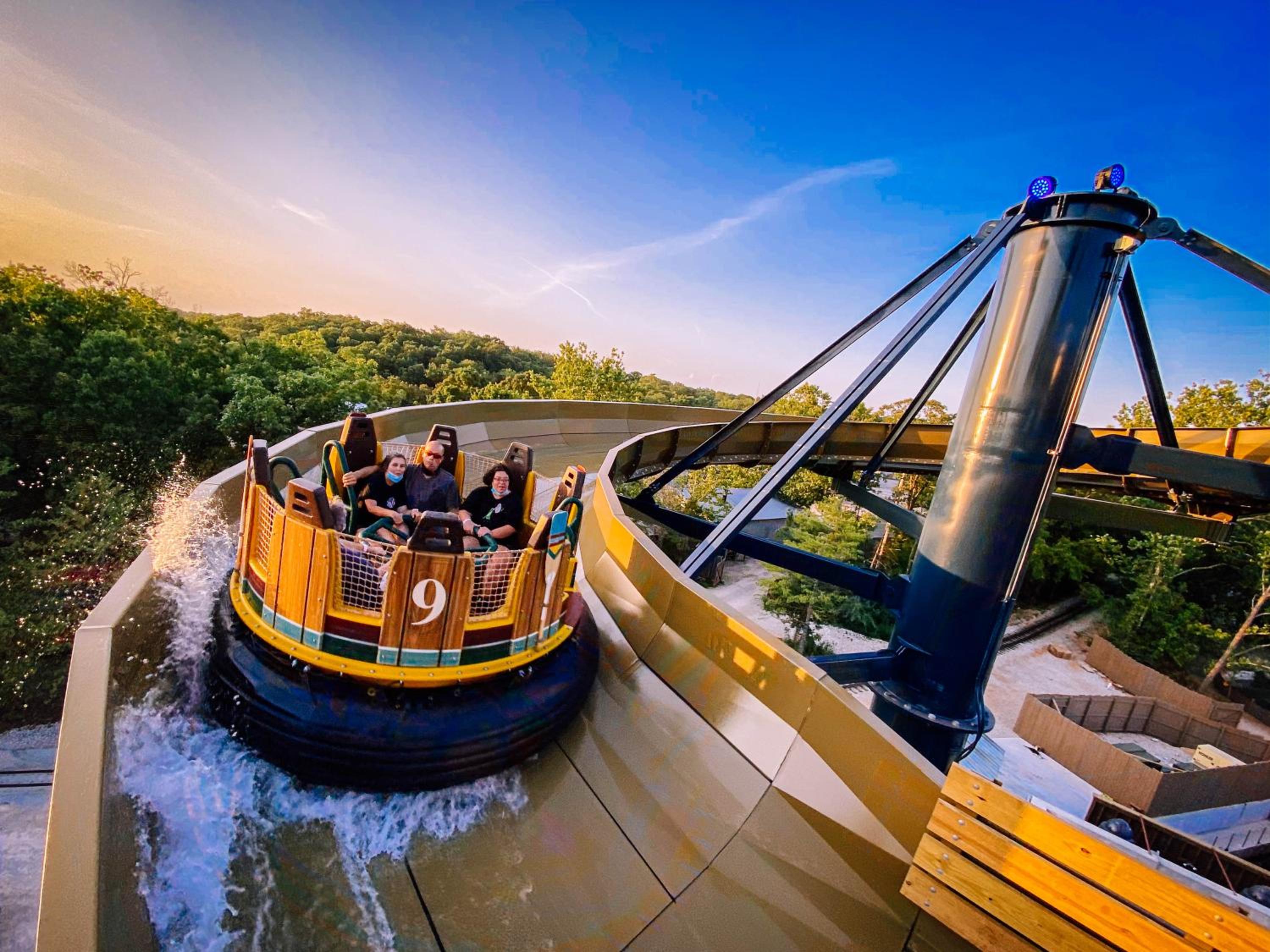 Stylish Stay in Branson's Heart!
