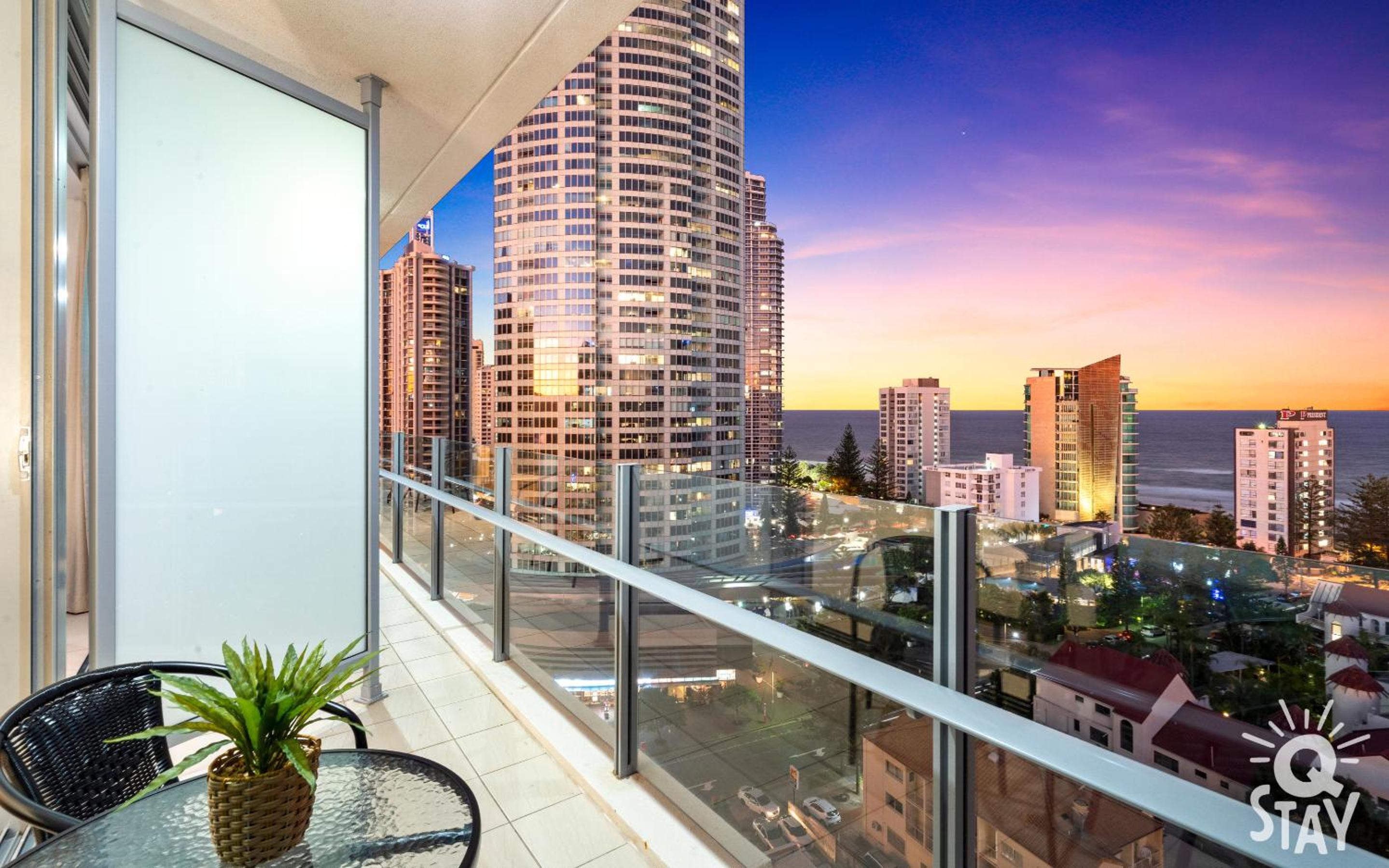Elston Apartments - QStay