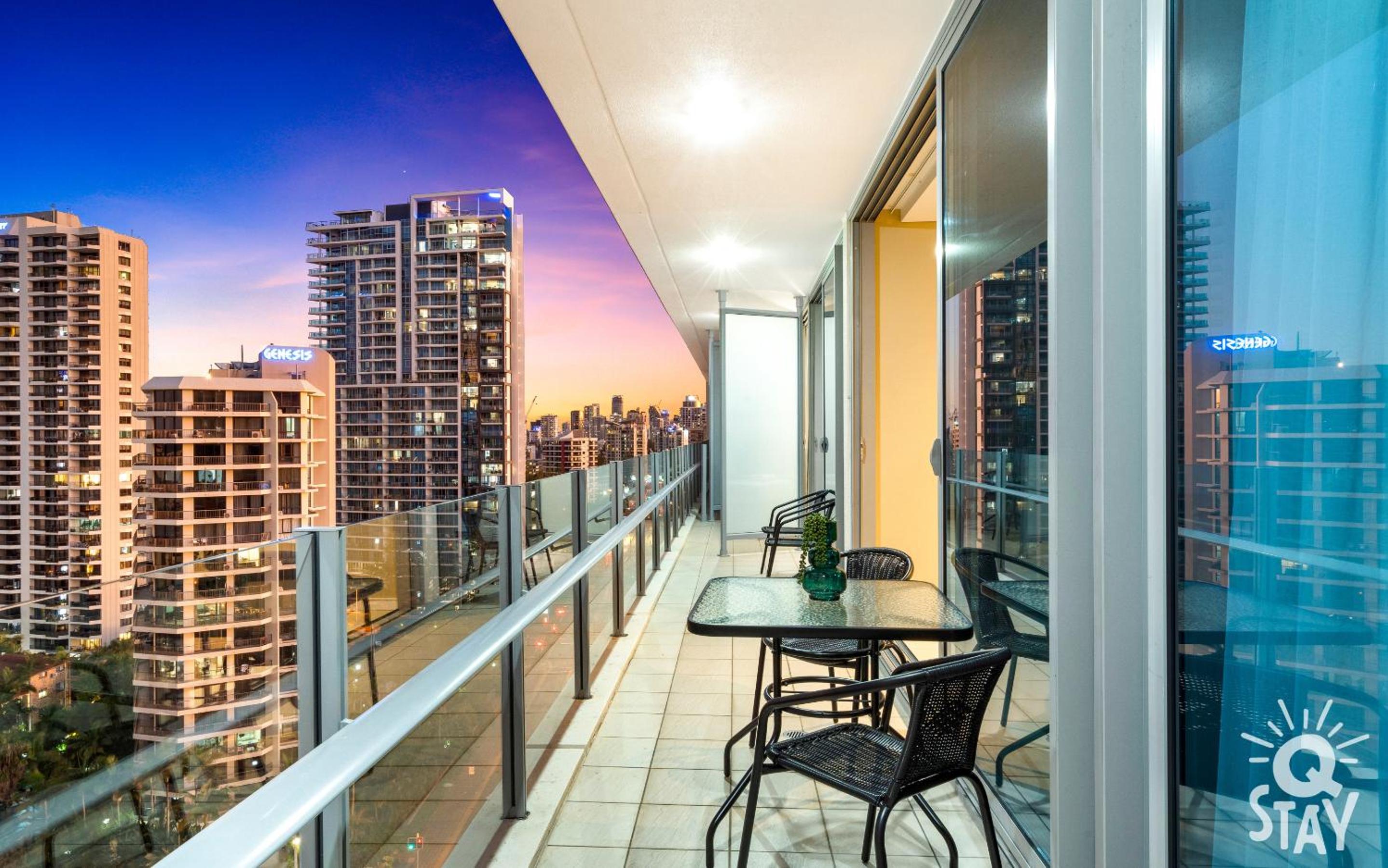 Elston Apartments - QStay