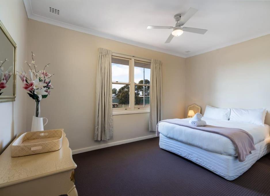 The Cottage - Wave Rock Short Stay