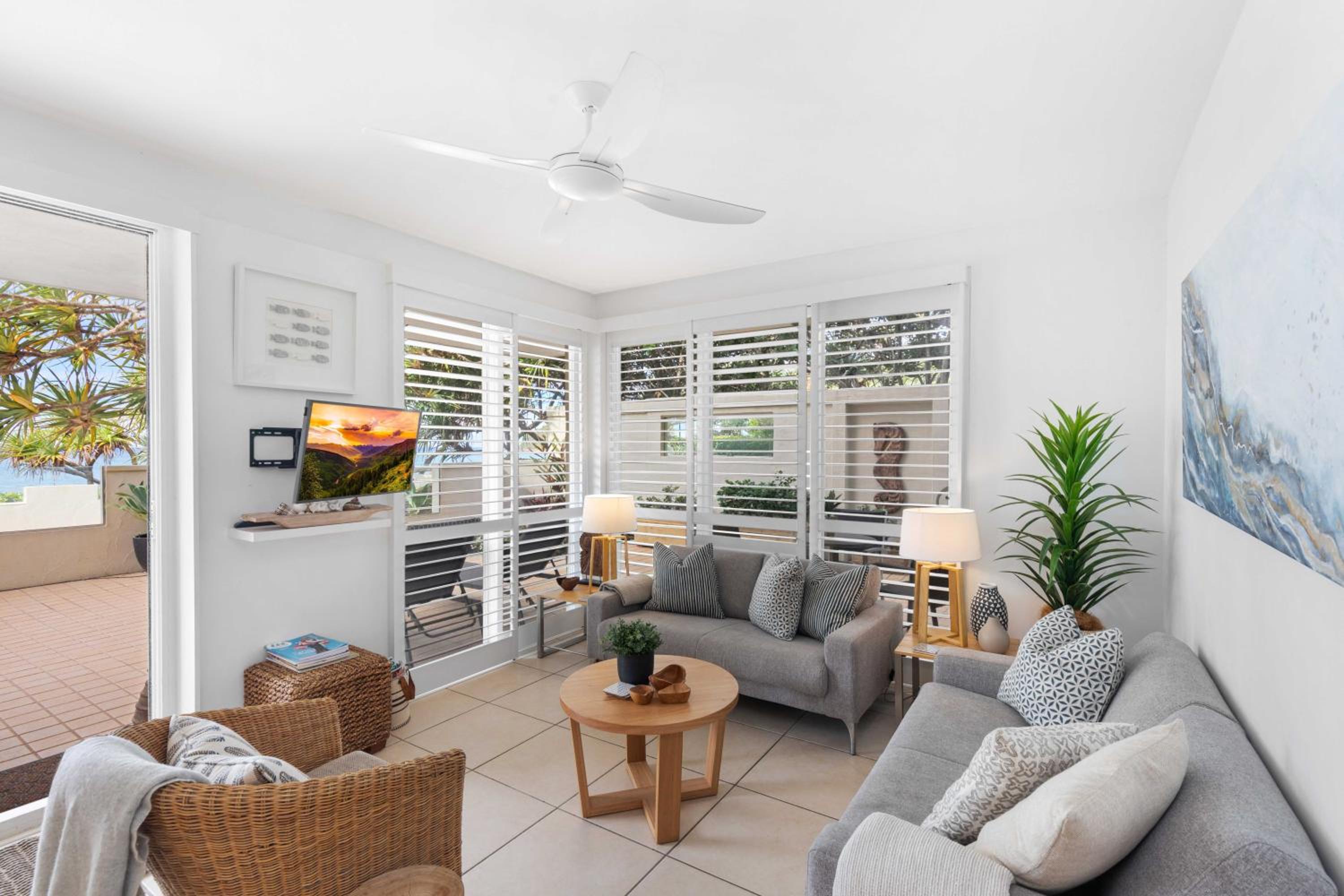Portofino 1 - Beachfront Apartment Noosa Heads view 5
