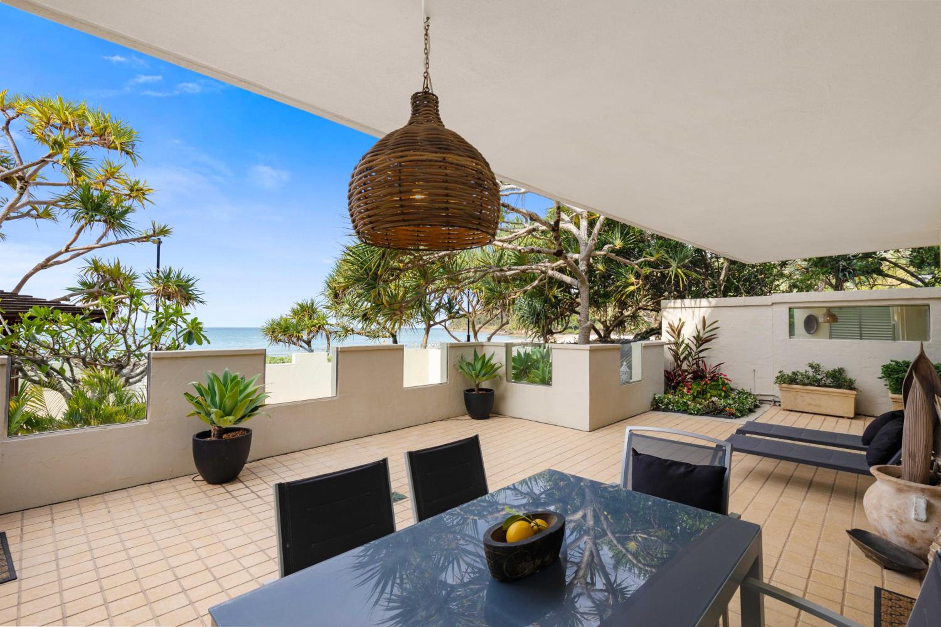 Portofino 1 - Beachfront Apartment Noosa Heads view 3