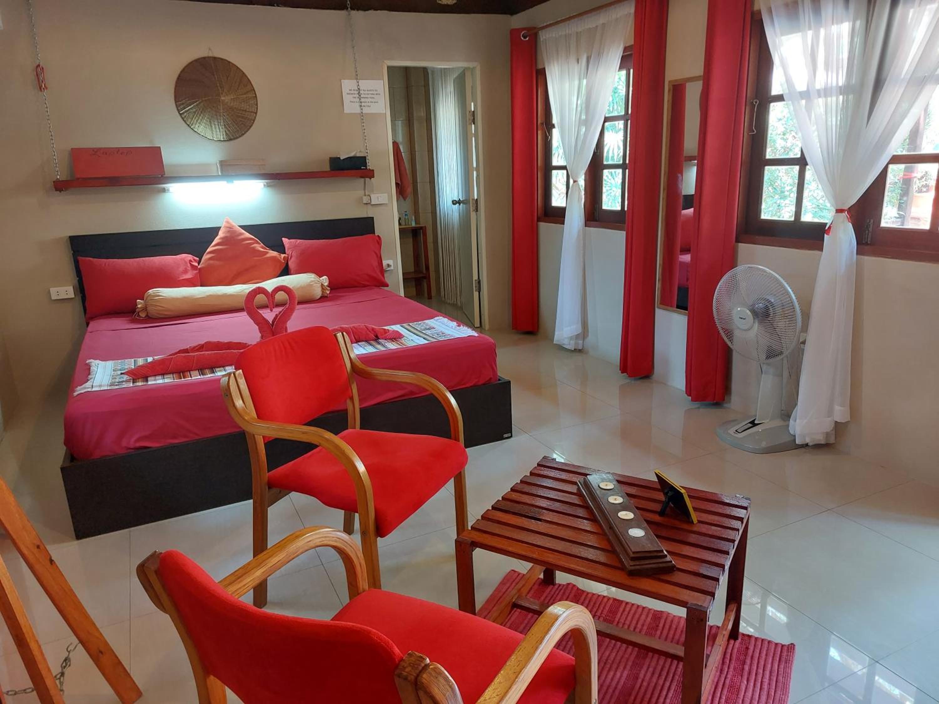 Red Moon Hideaway