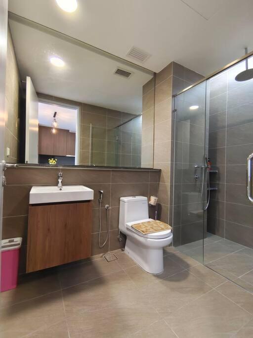 A2204 Grand Medini Studio 100mbps Netflix By STAY photo 3