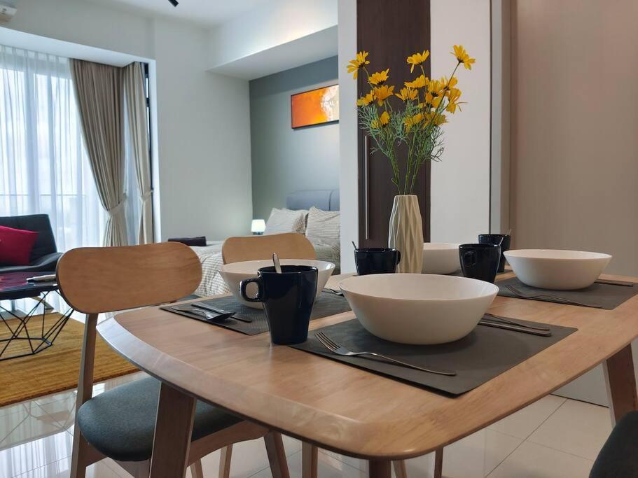 A2204 Grand Medini Studio 100mbps Netflix By STAY photo 4