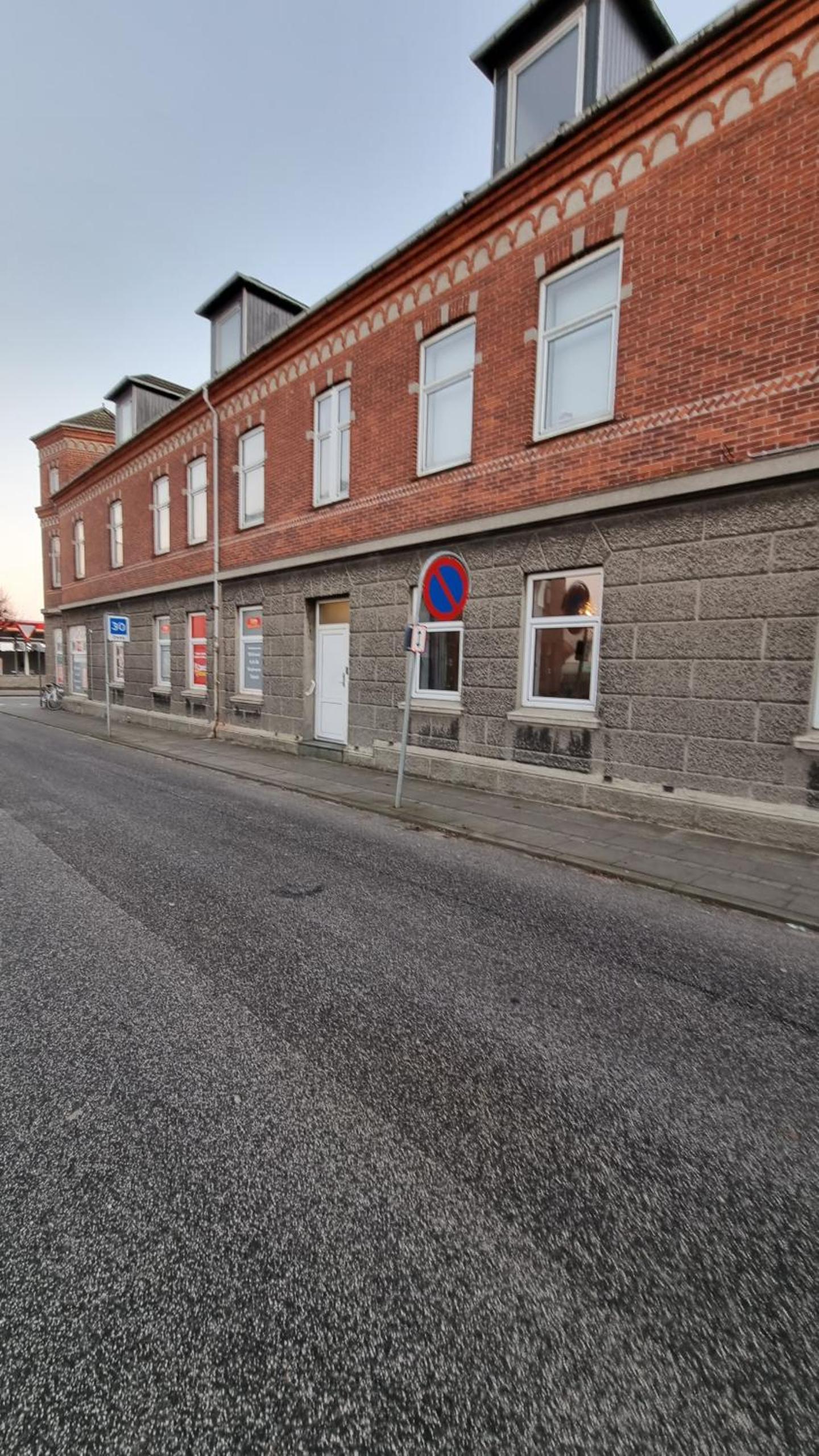 Hotel aday - Beautiful 2 bedrooms apartment in the heart of Frederikshavn - Image 1