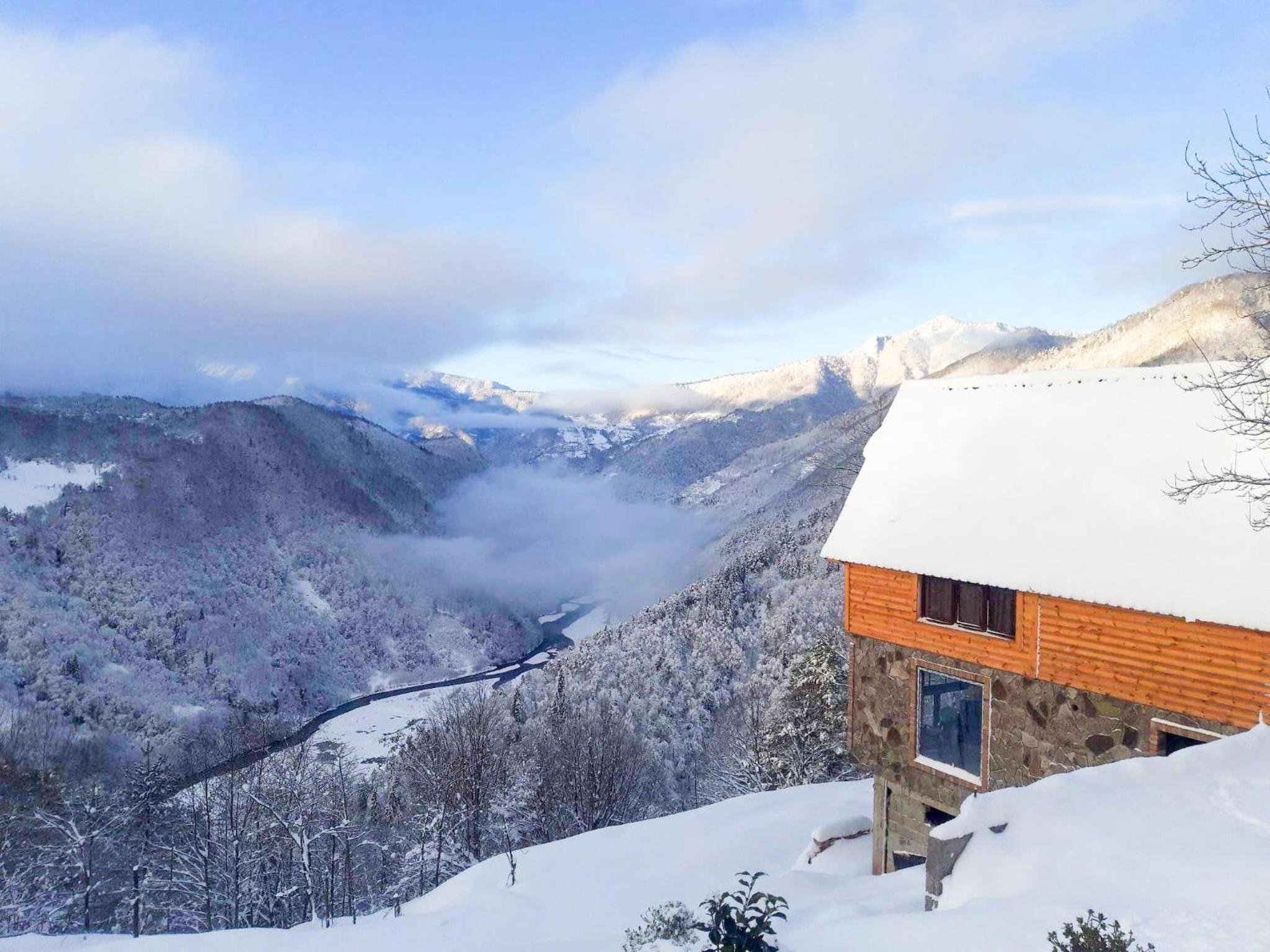 Highland • Varjanisi view 4