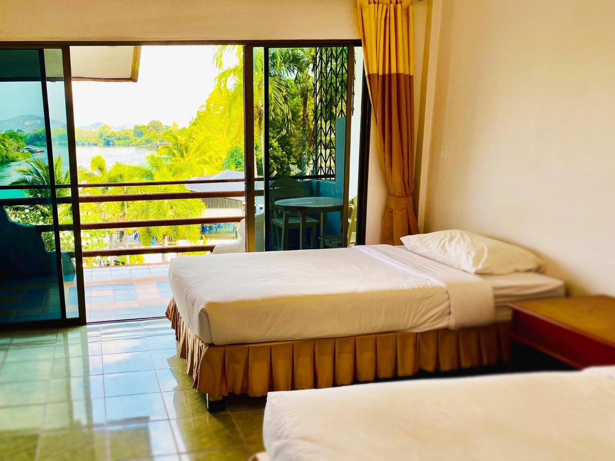 Duenshine Resort