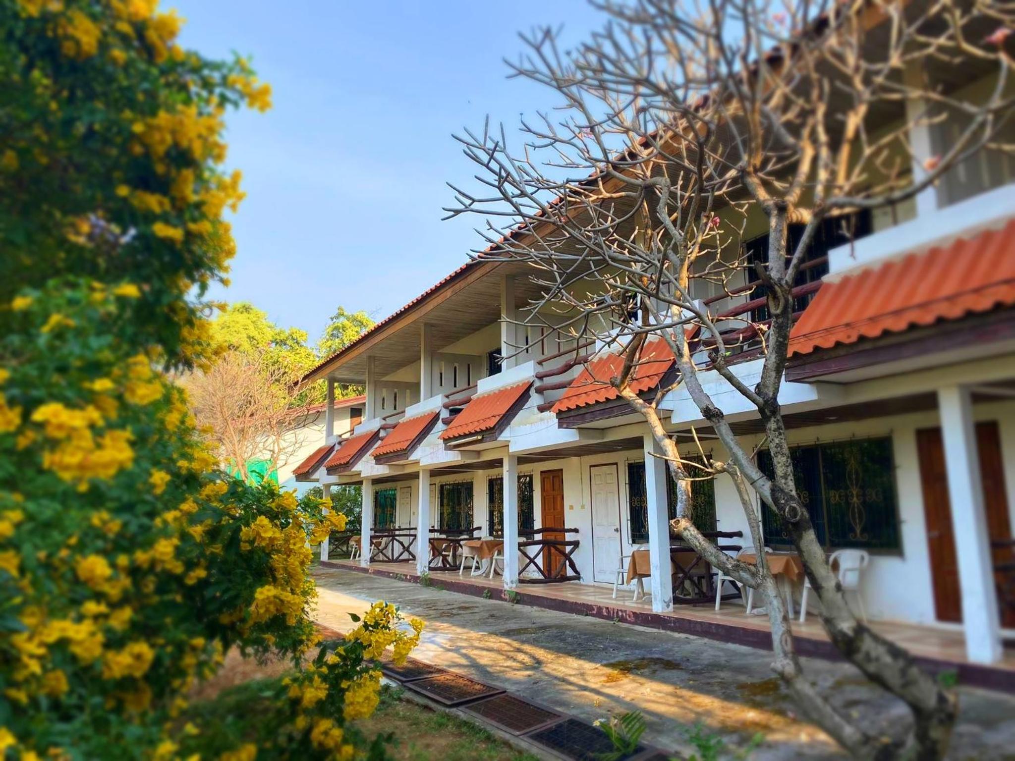 Duenshine Resort