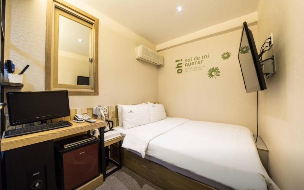 Hotel Daisy view 4