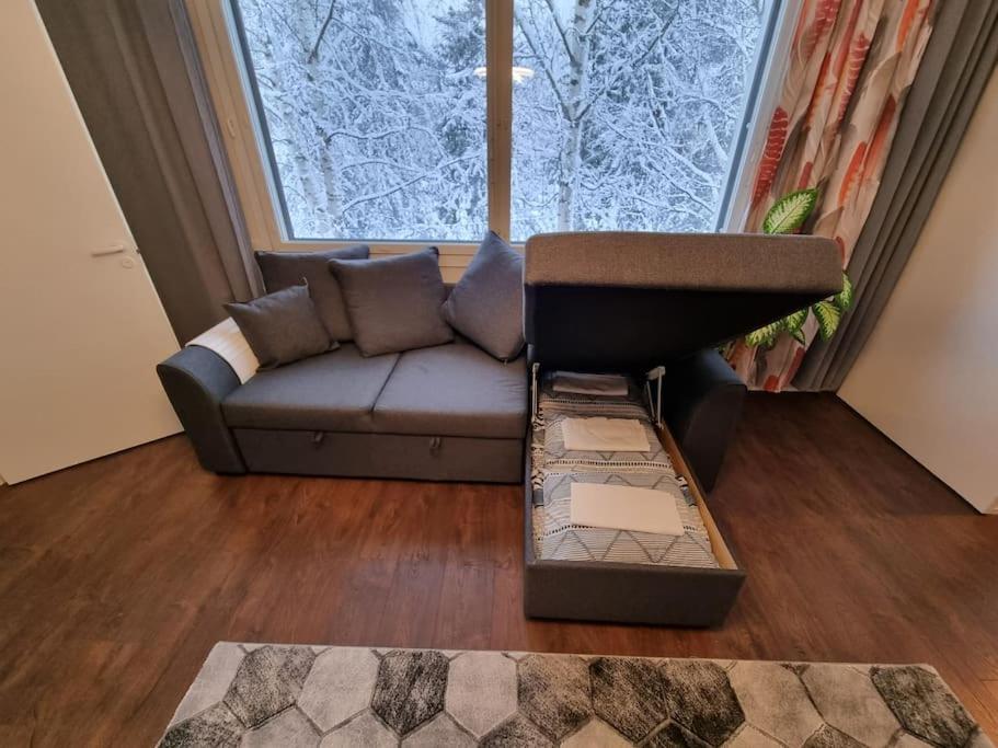 Valoisa huoneisto jossa erinomaiset vuoteet.