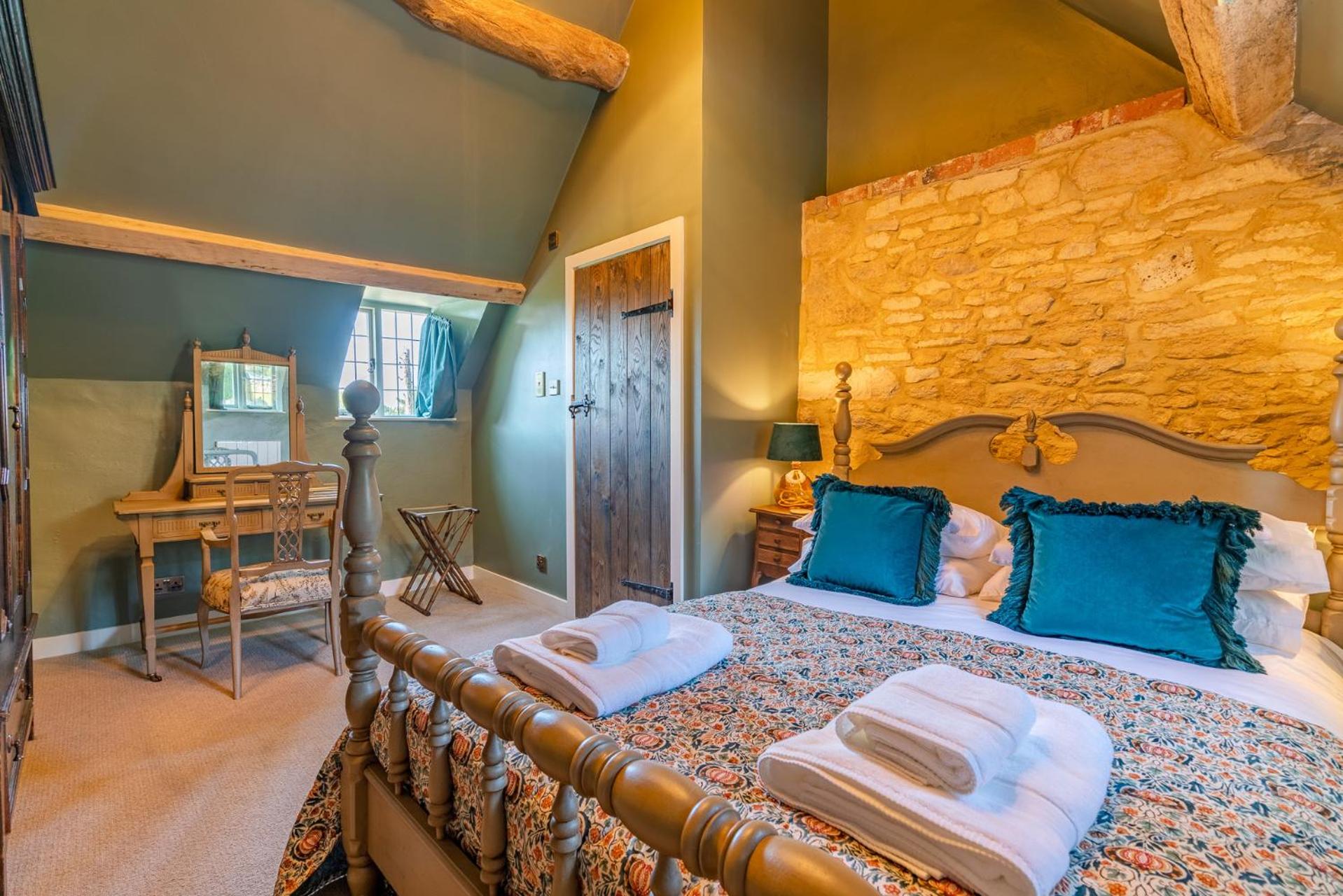 Broughwood Cottage Snowshill, Cotswold Stone Cottage view 3